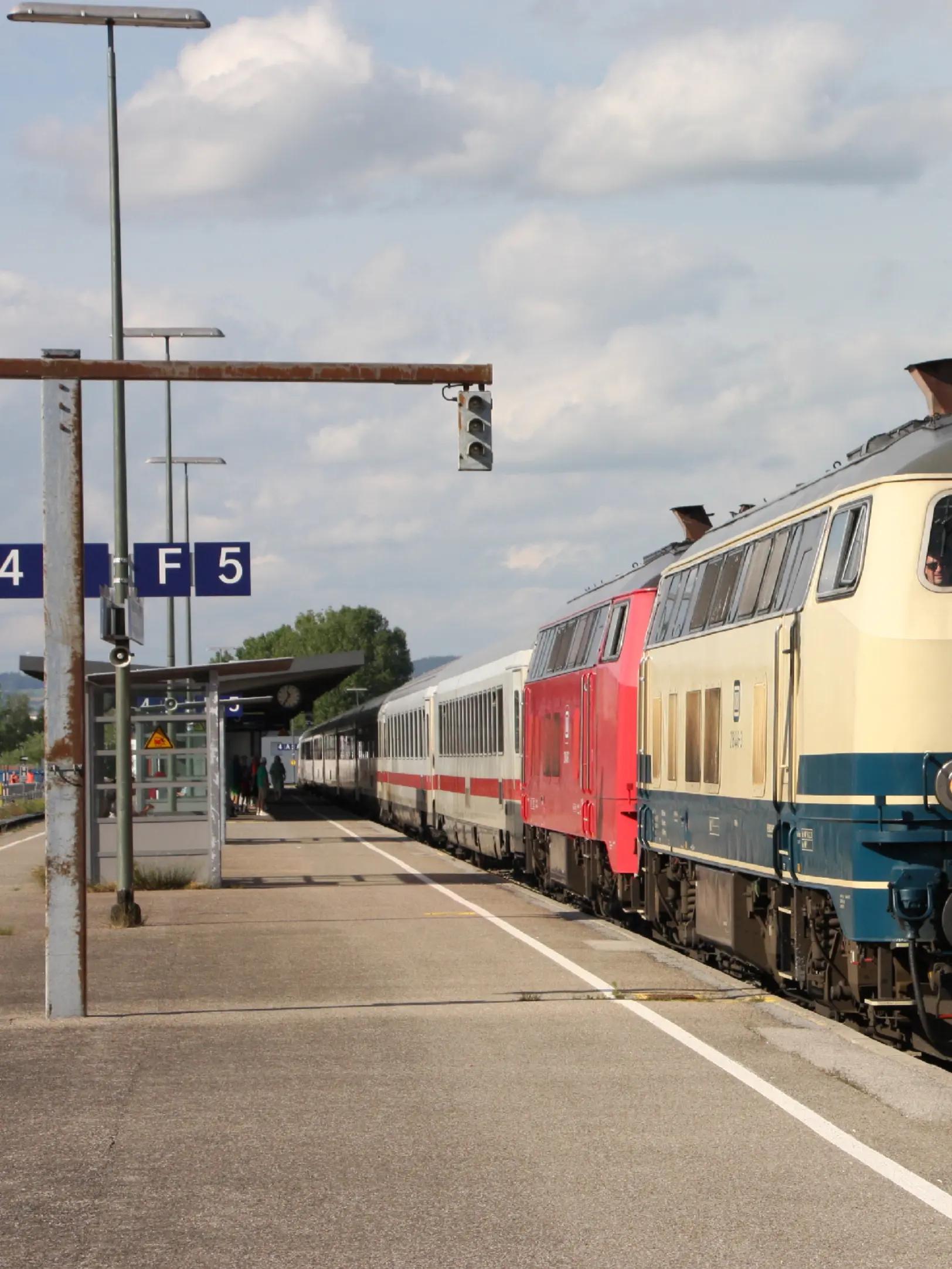 @railway_Jo_485