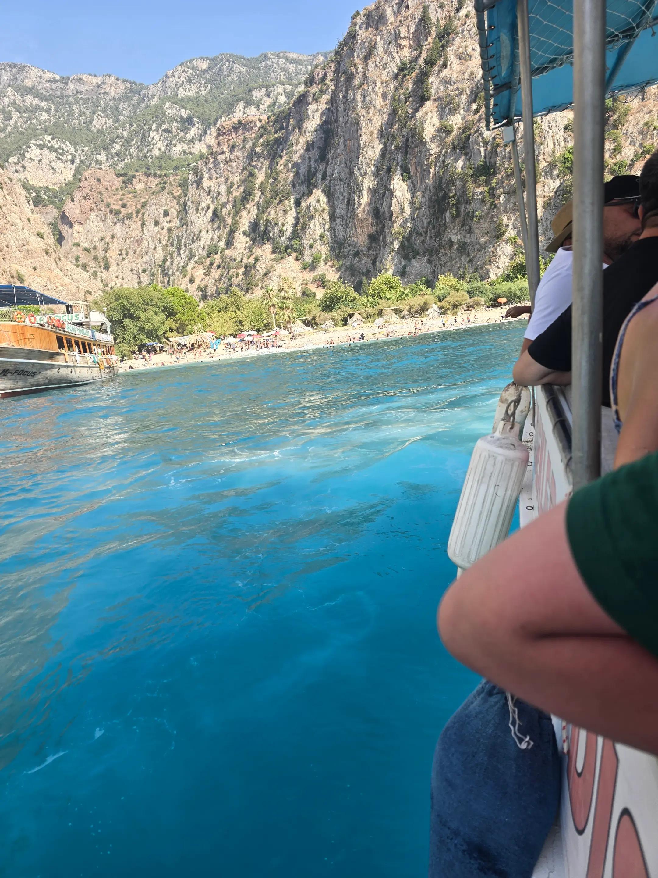 @emoş