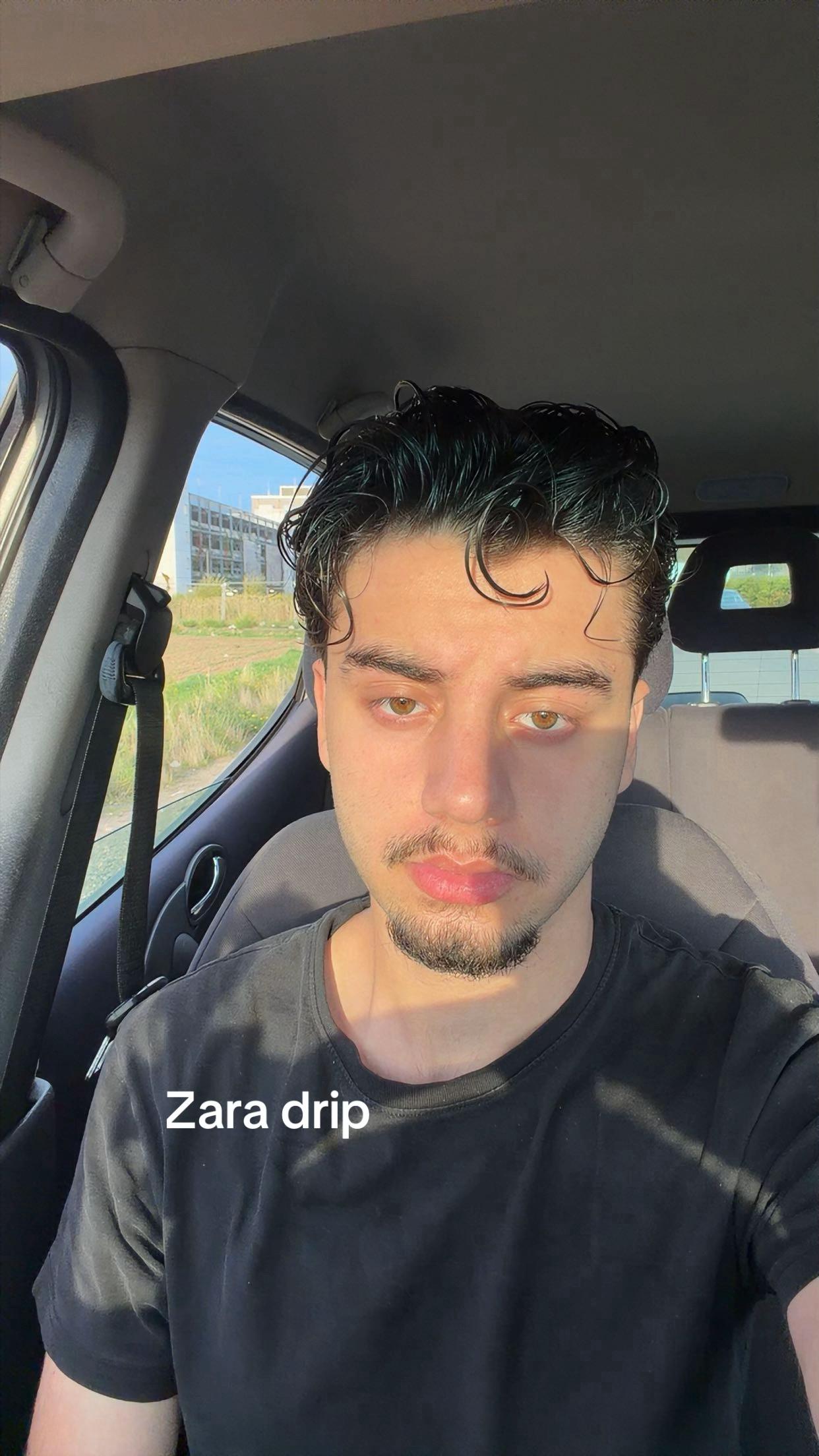 @🦊