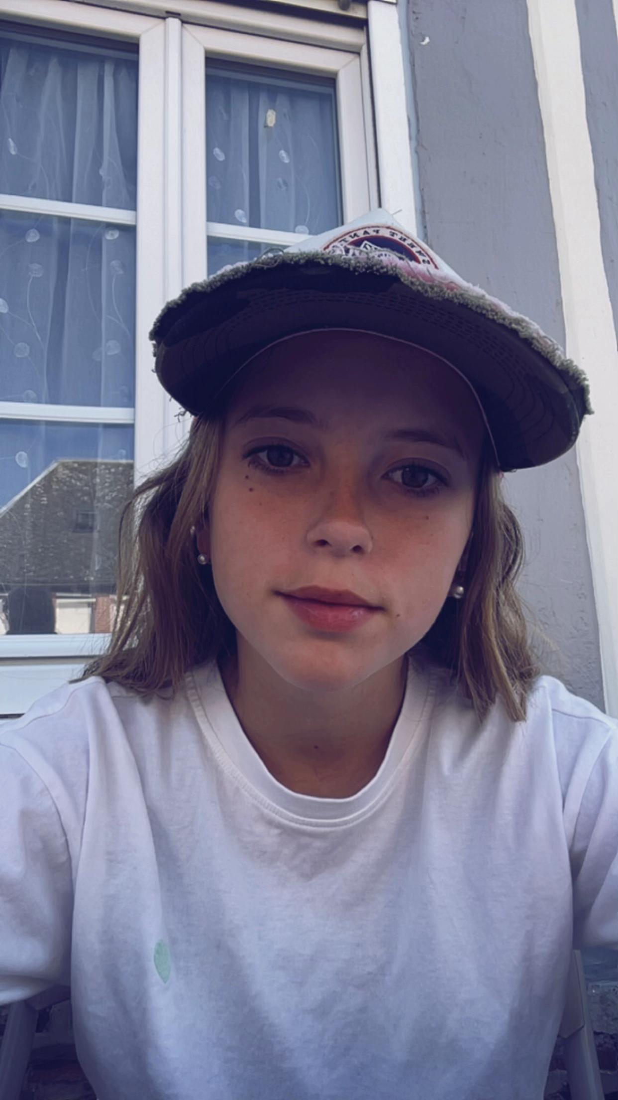 @𝐋𝐨𝐮𝐢𝐬𝐞💌