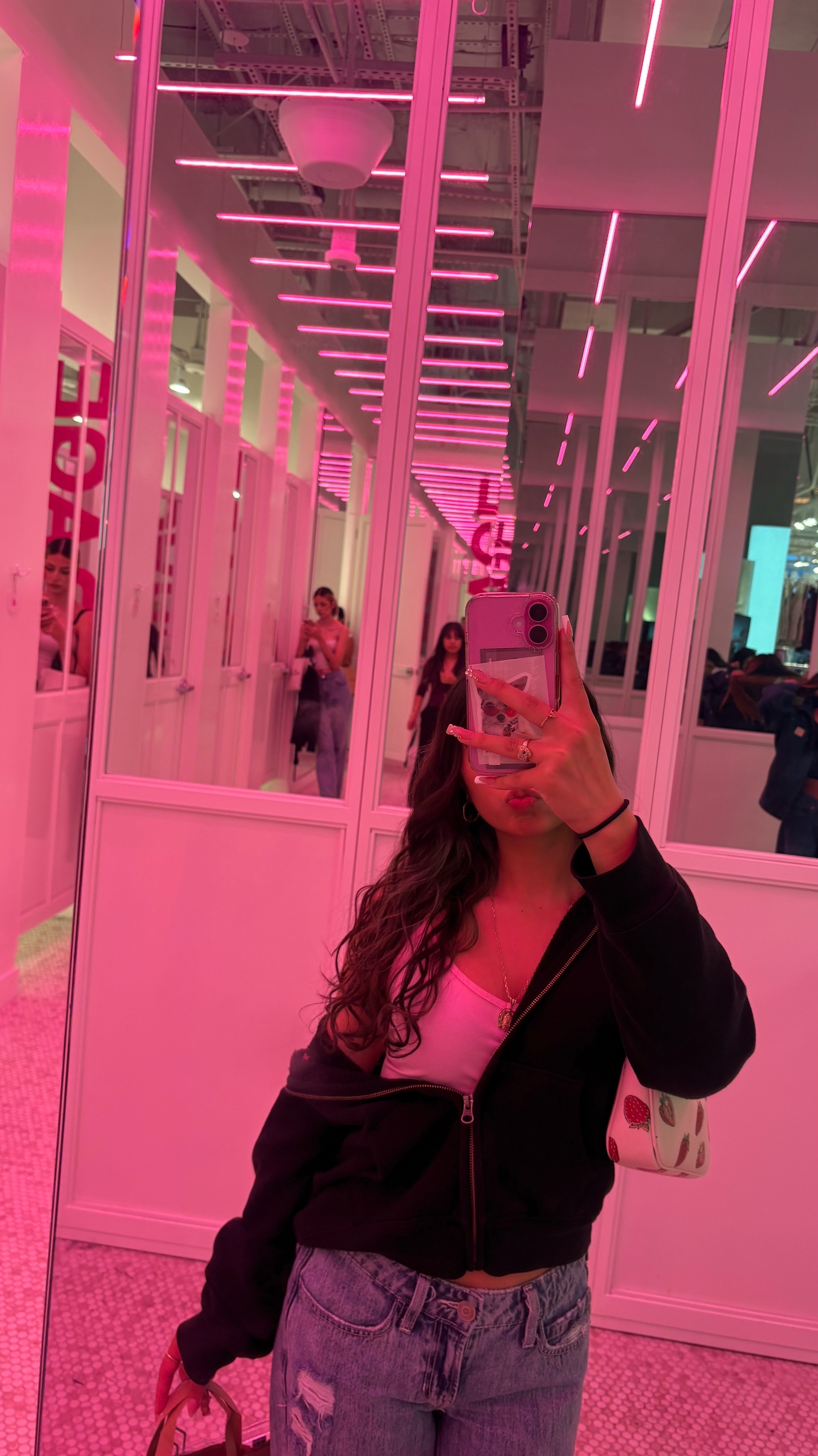 @kaylani