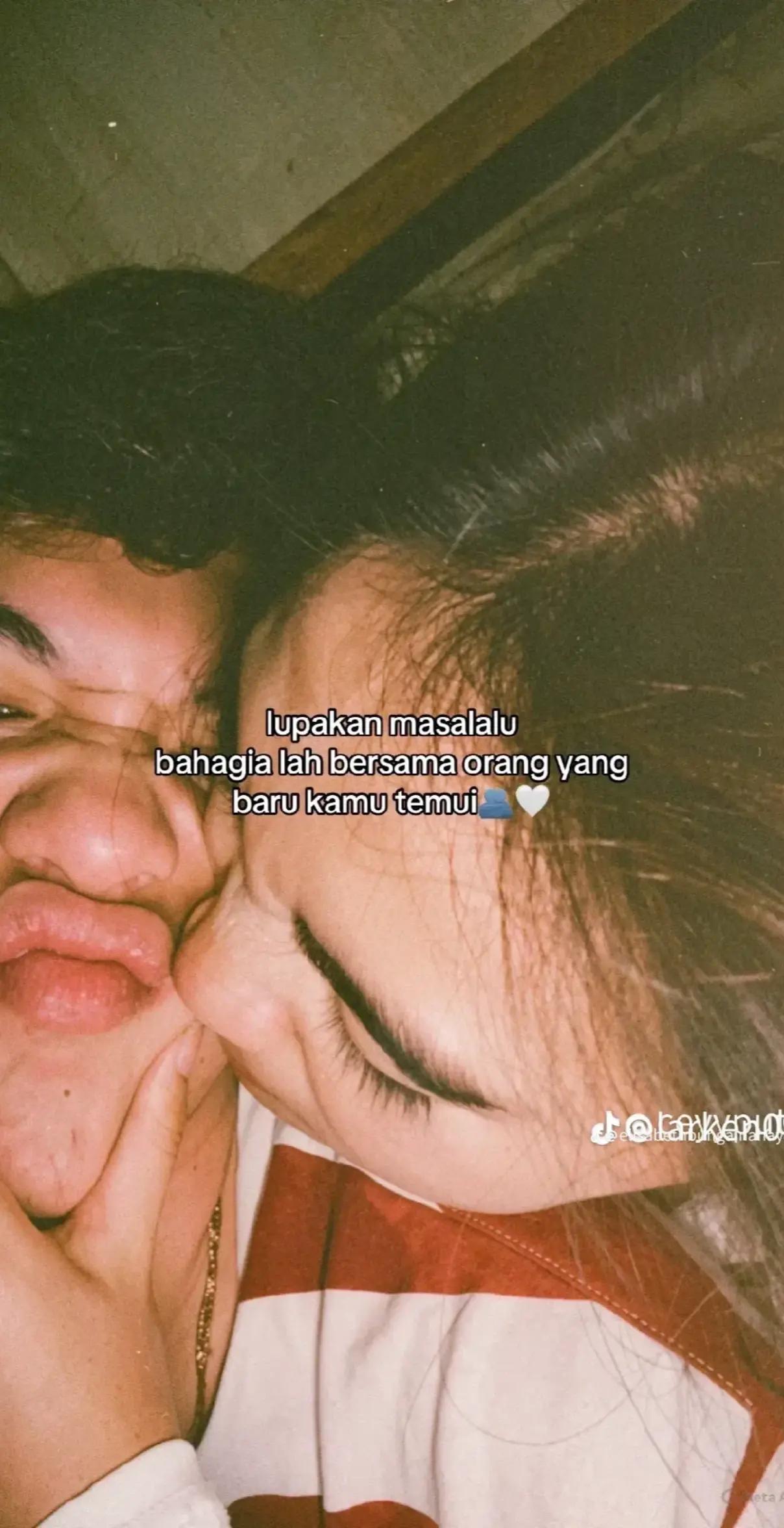 @AyuAdi 👩❤️👨