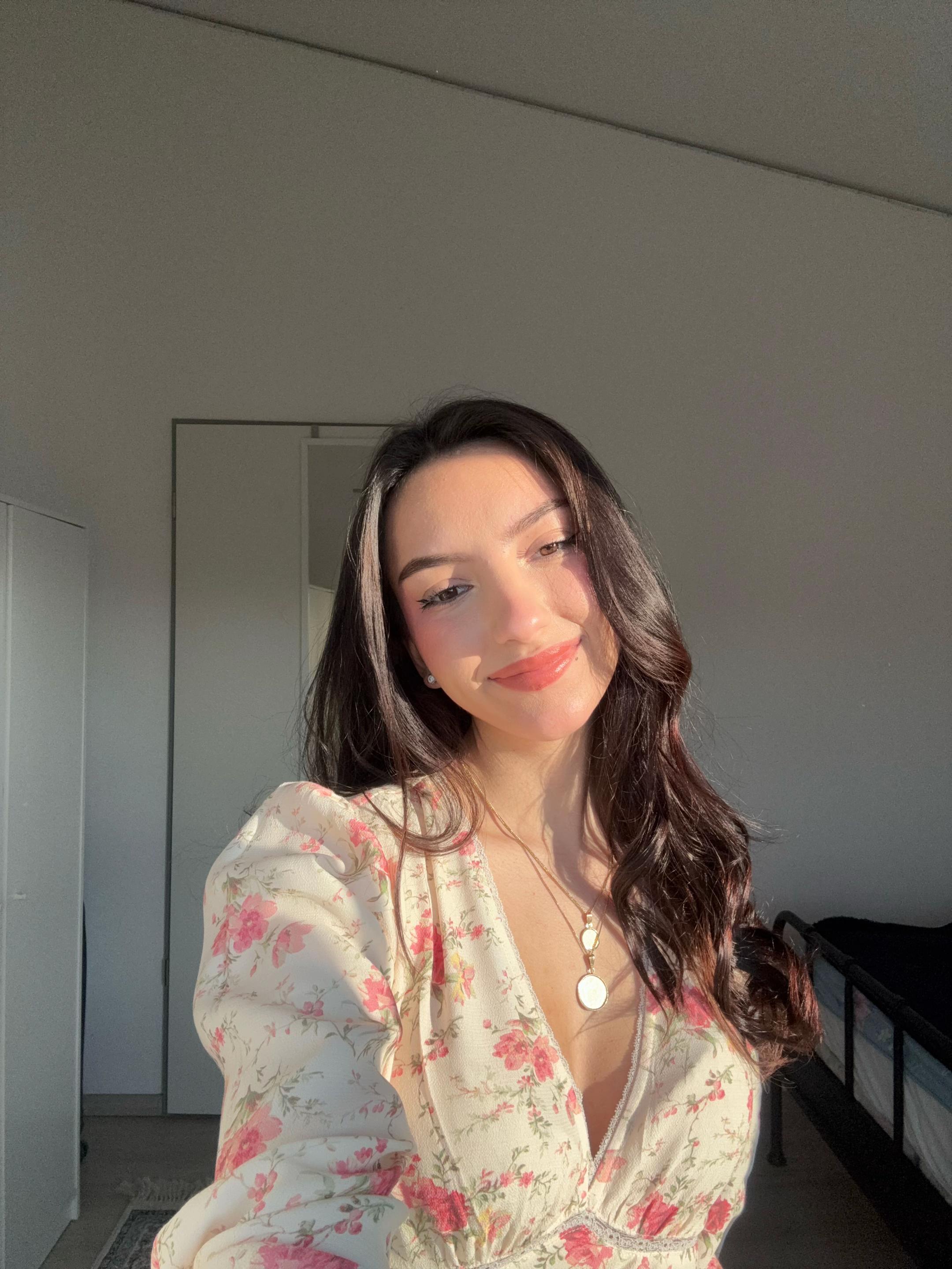 @artiolaselmani