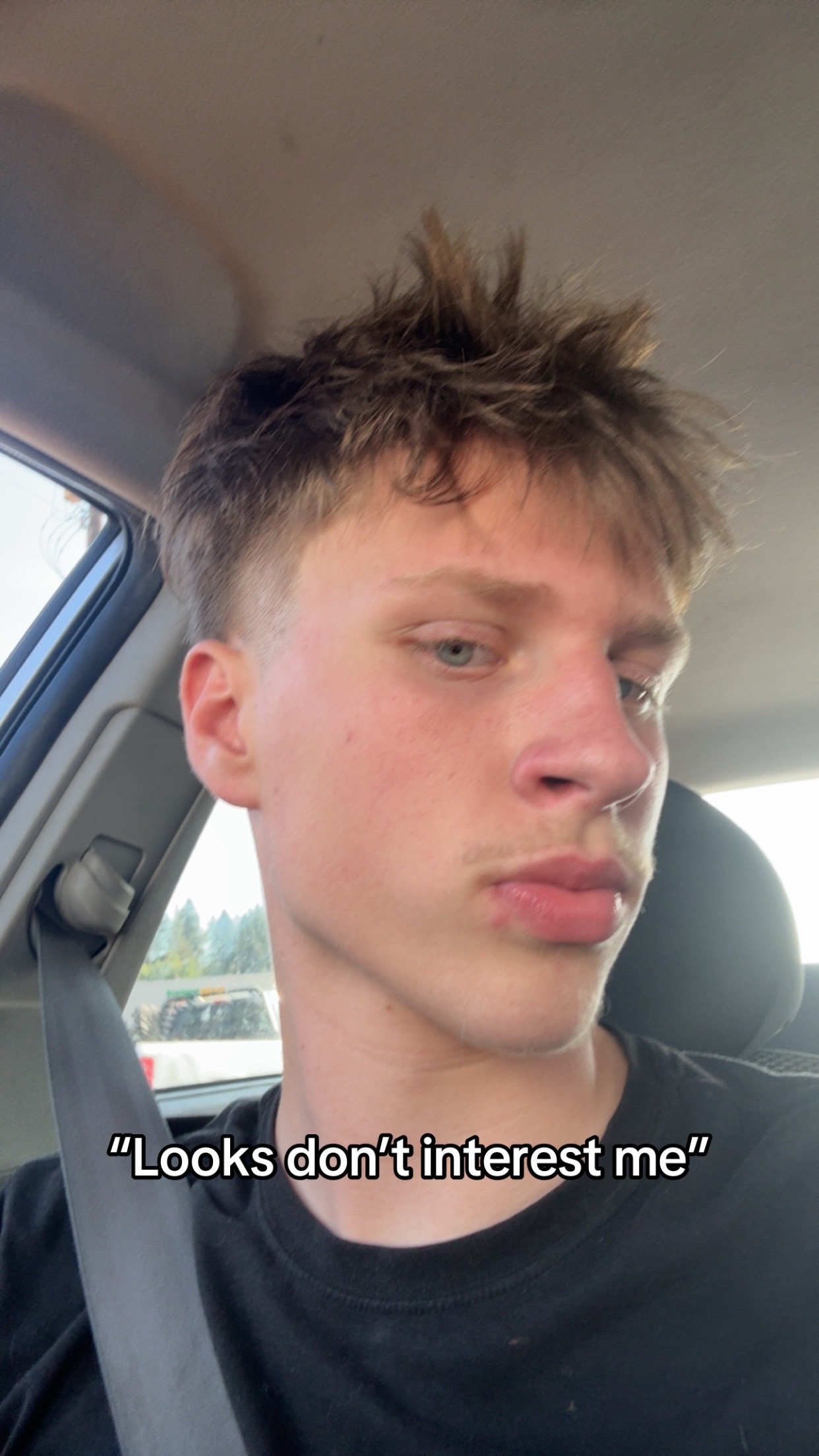 @Breesnee