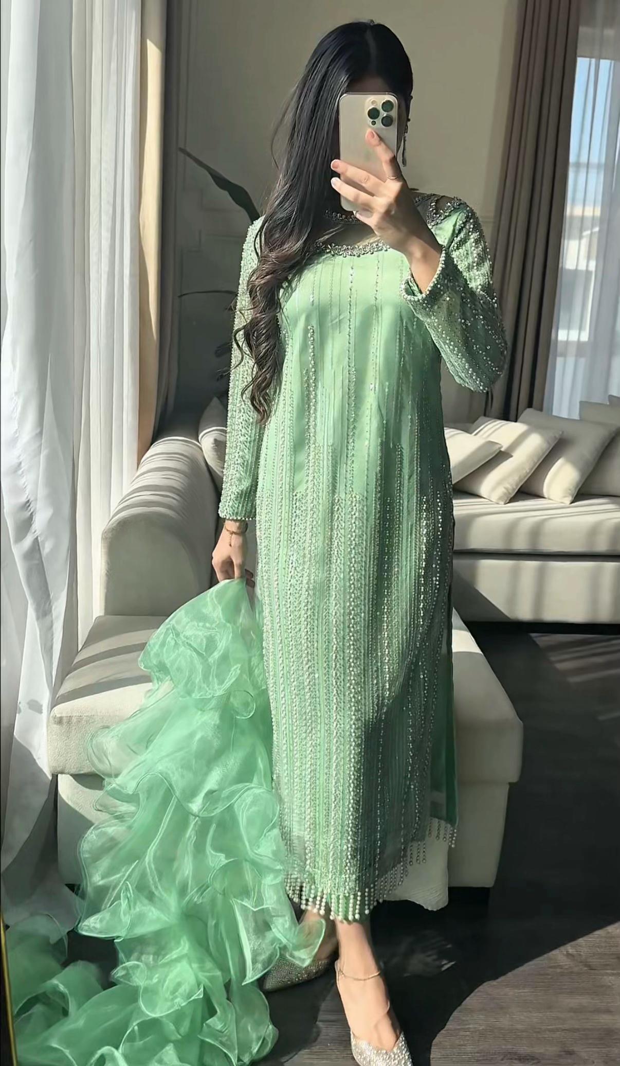 @aiesh.collectionuk