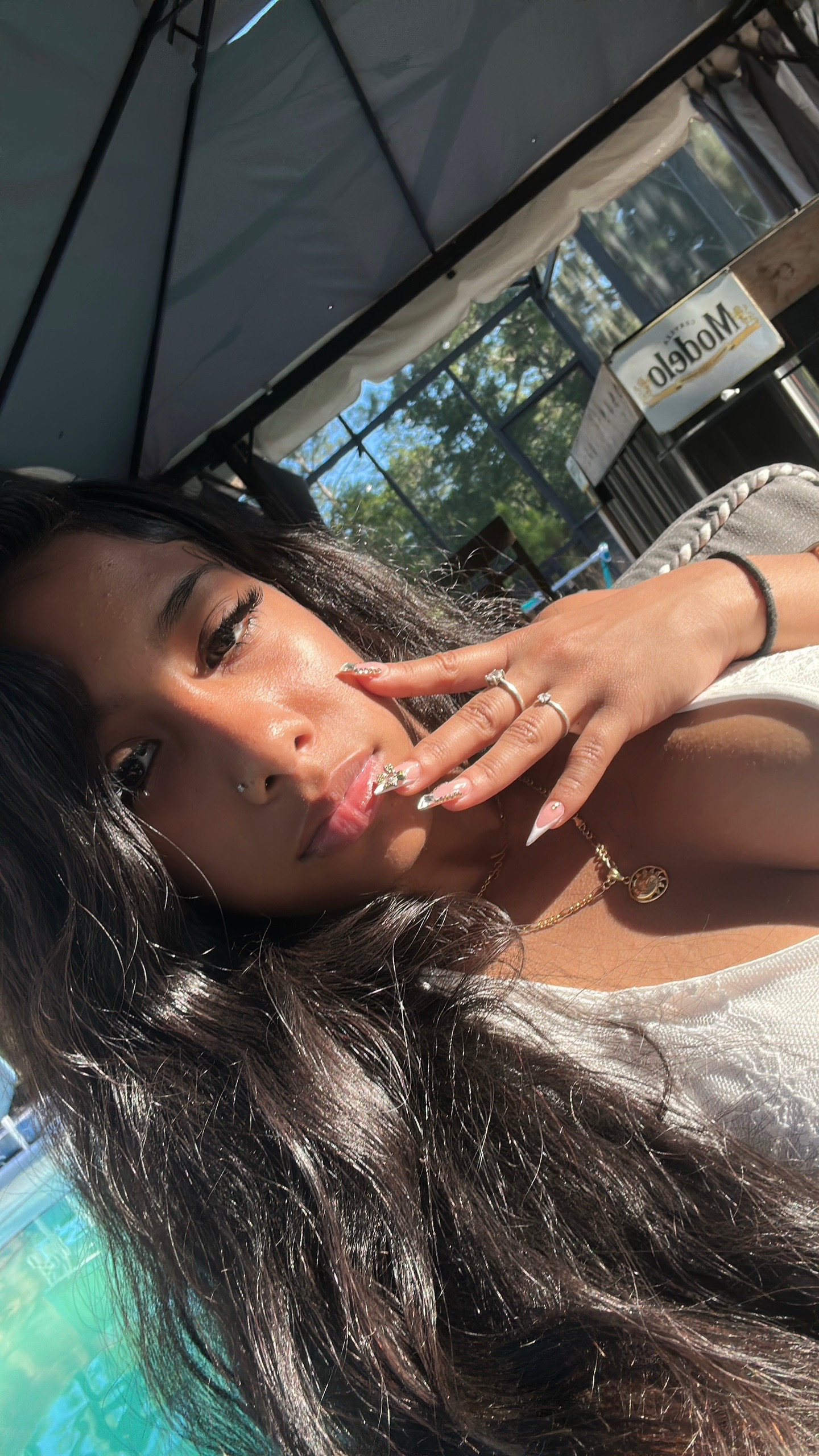 @️