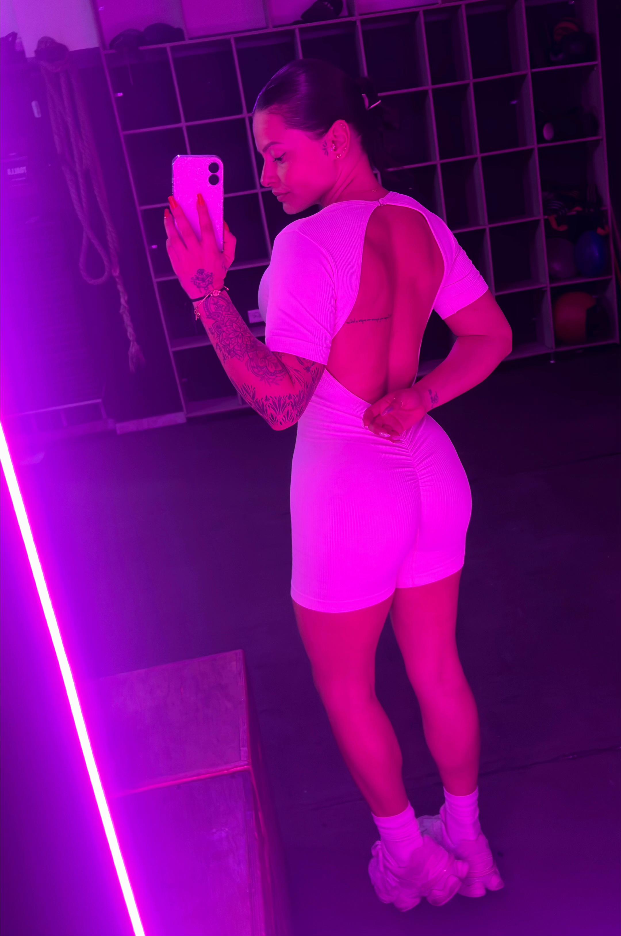 @M&oacute;nica