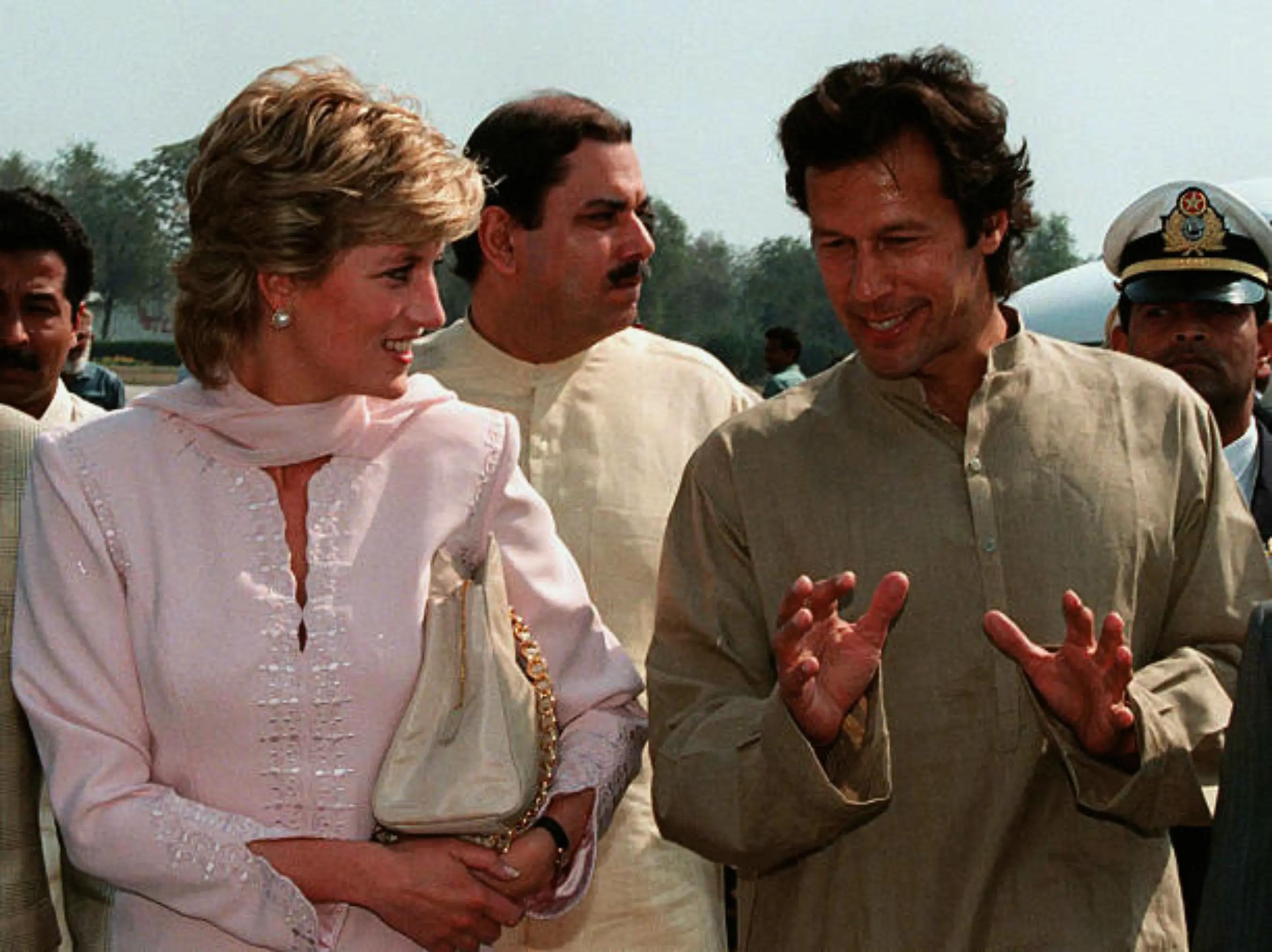 @Roshan Pakistan (Imran Khan)💓