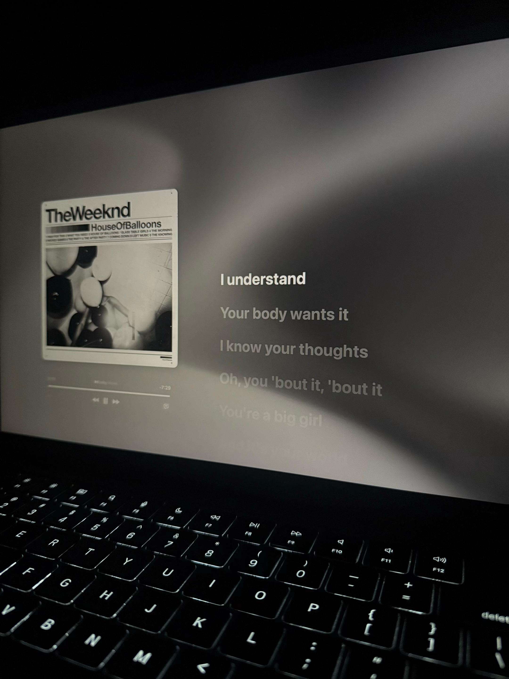 @Apple ♫