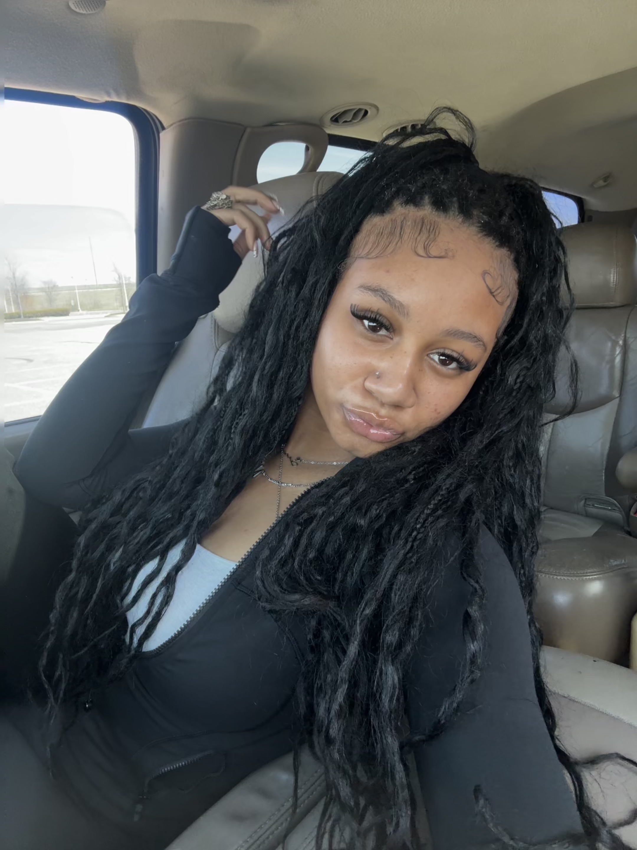 @whoisnialing