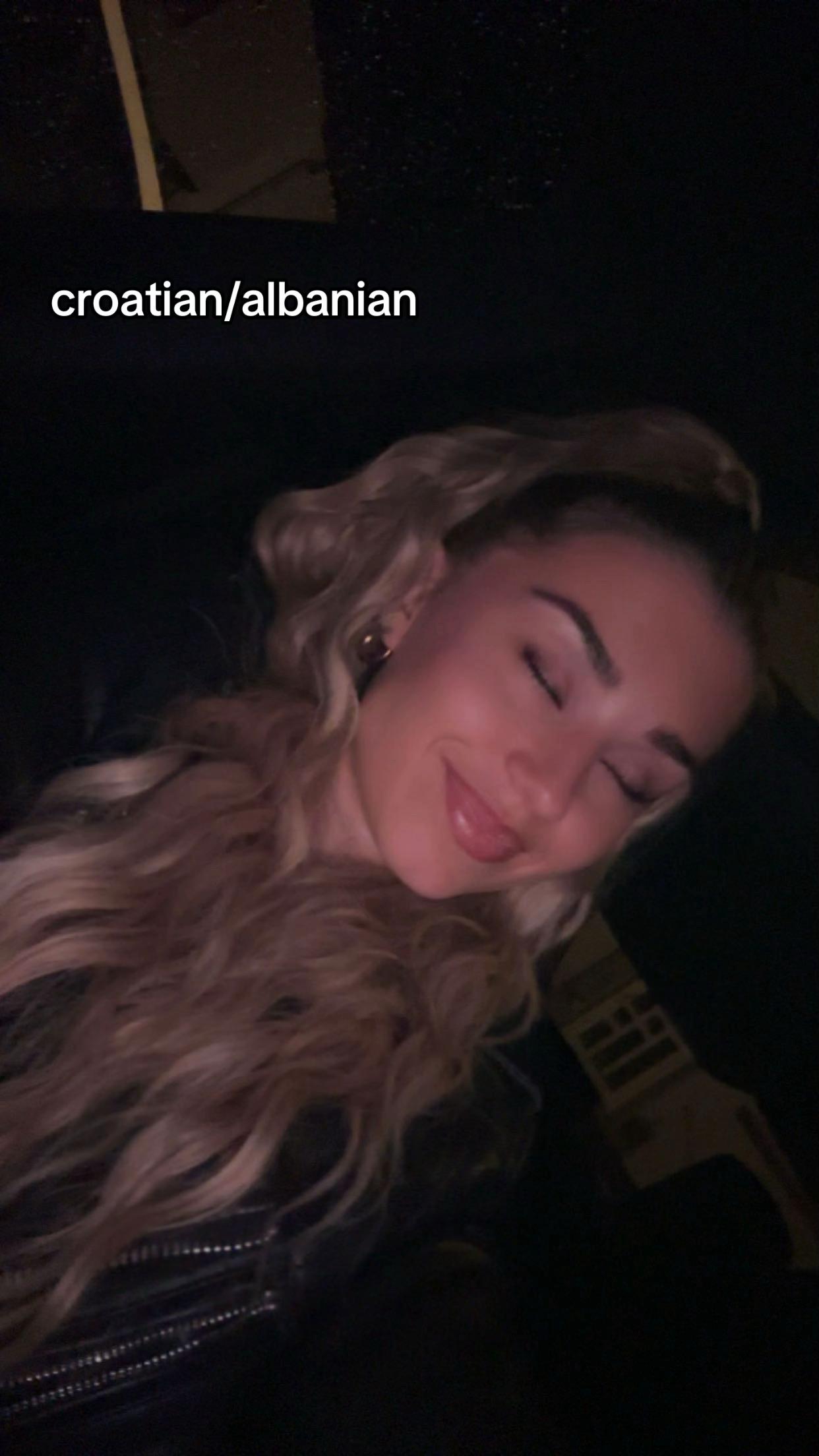 @♱