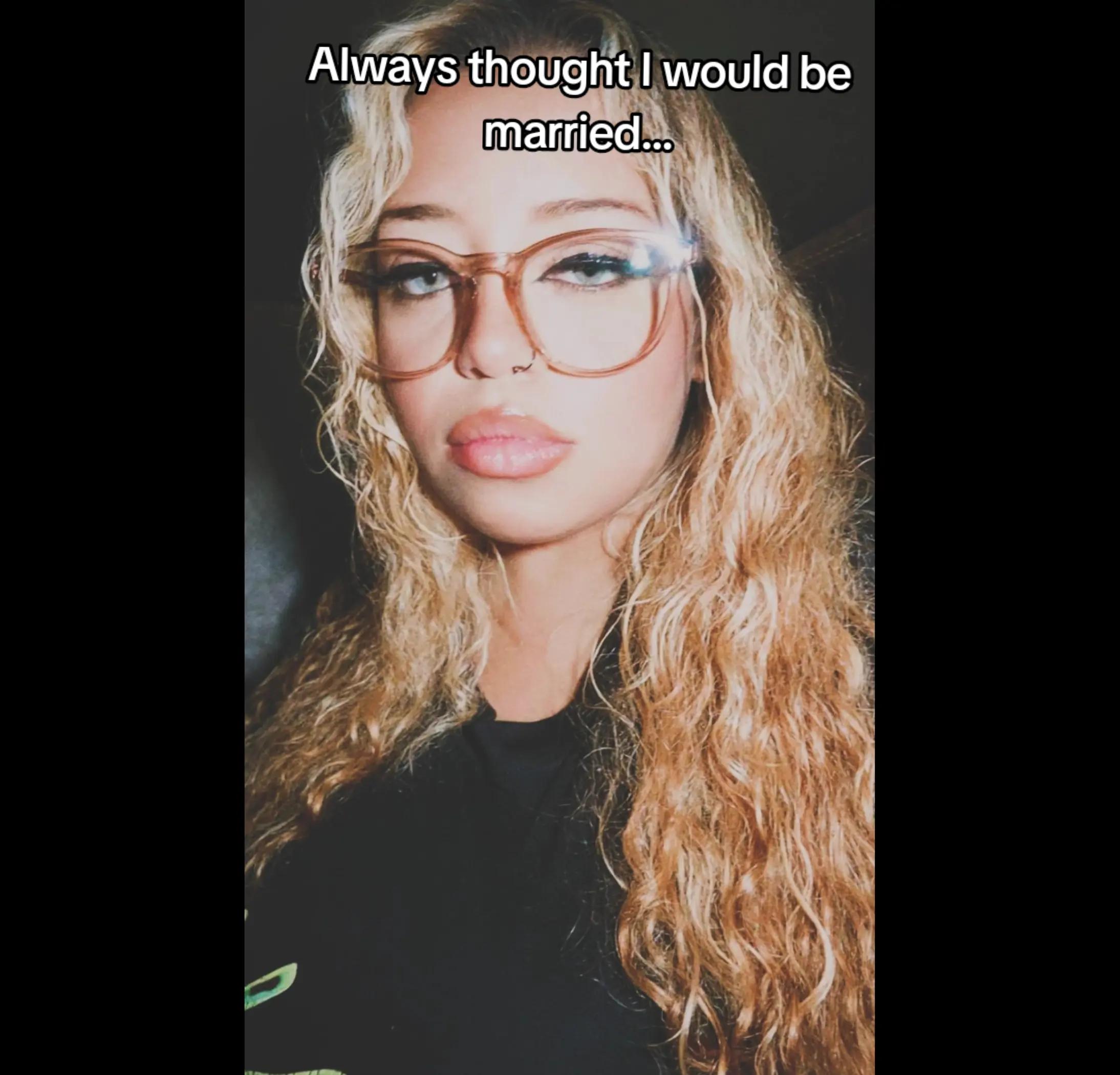 @Honeydoee