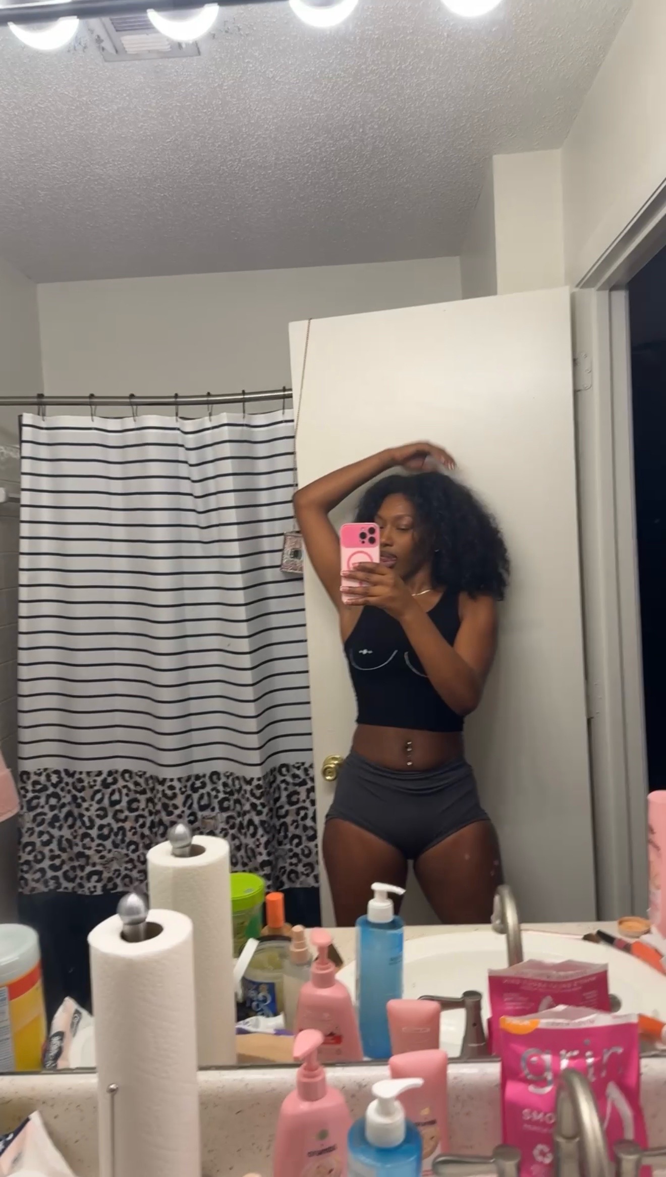 @PrettyWithaScar