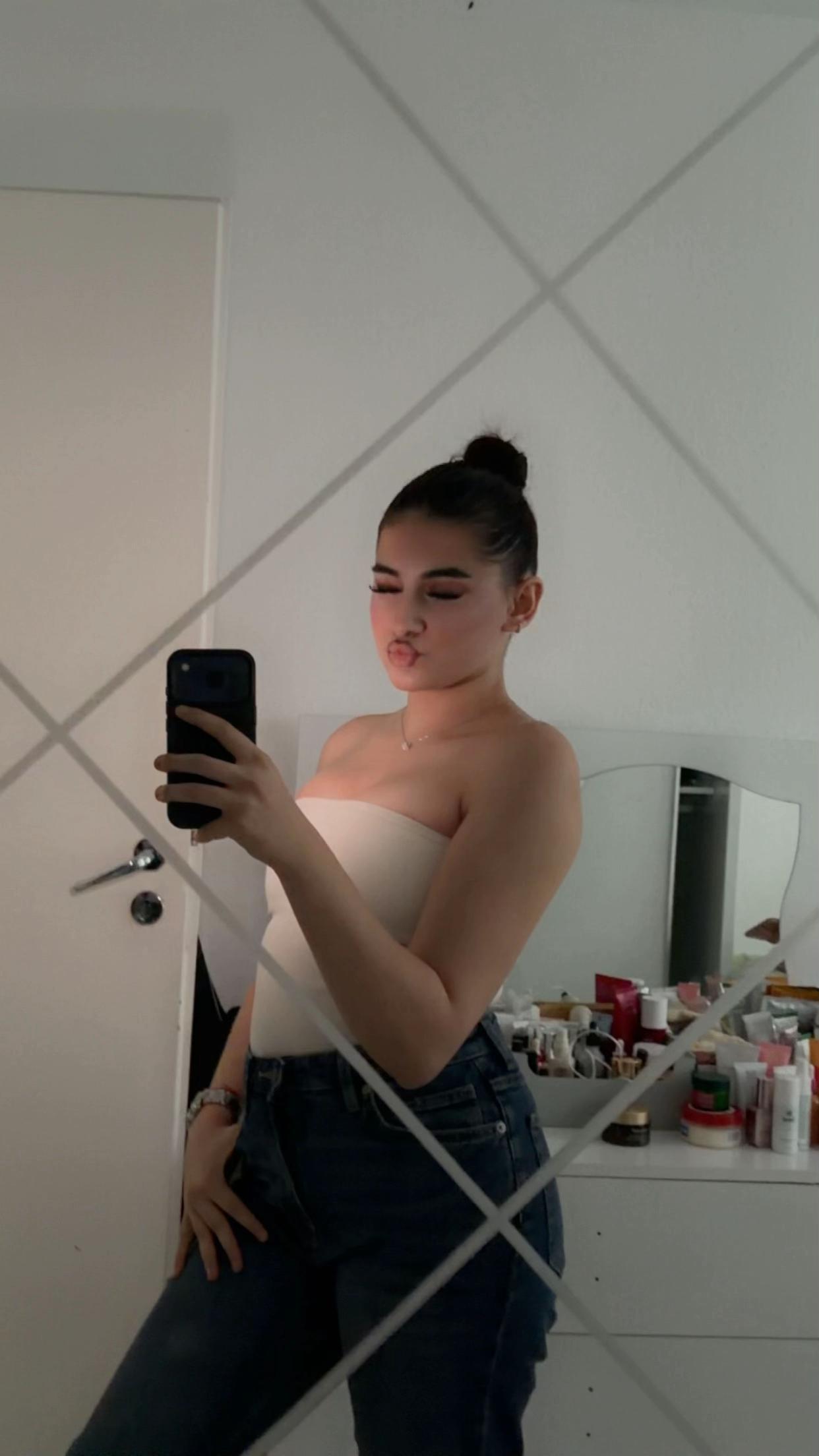 @𝑀𝑒𝓇𝑜𝓉𝒾𝓃𝒶