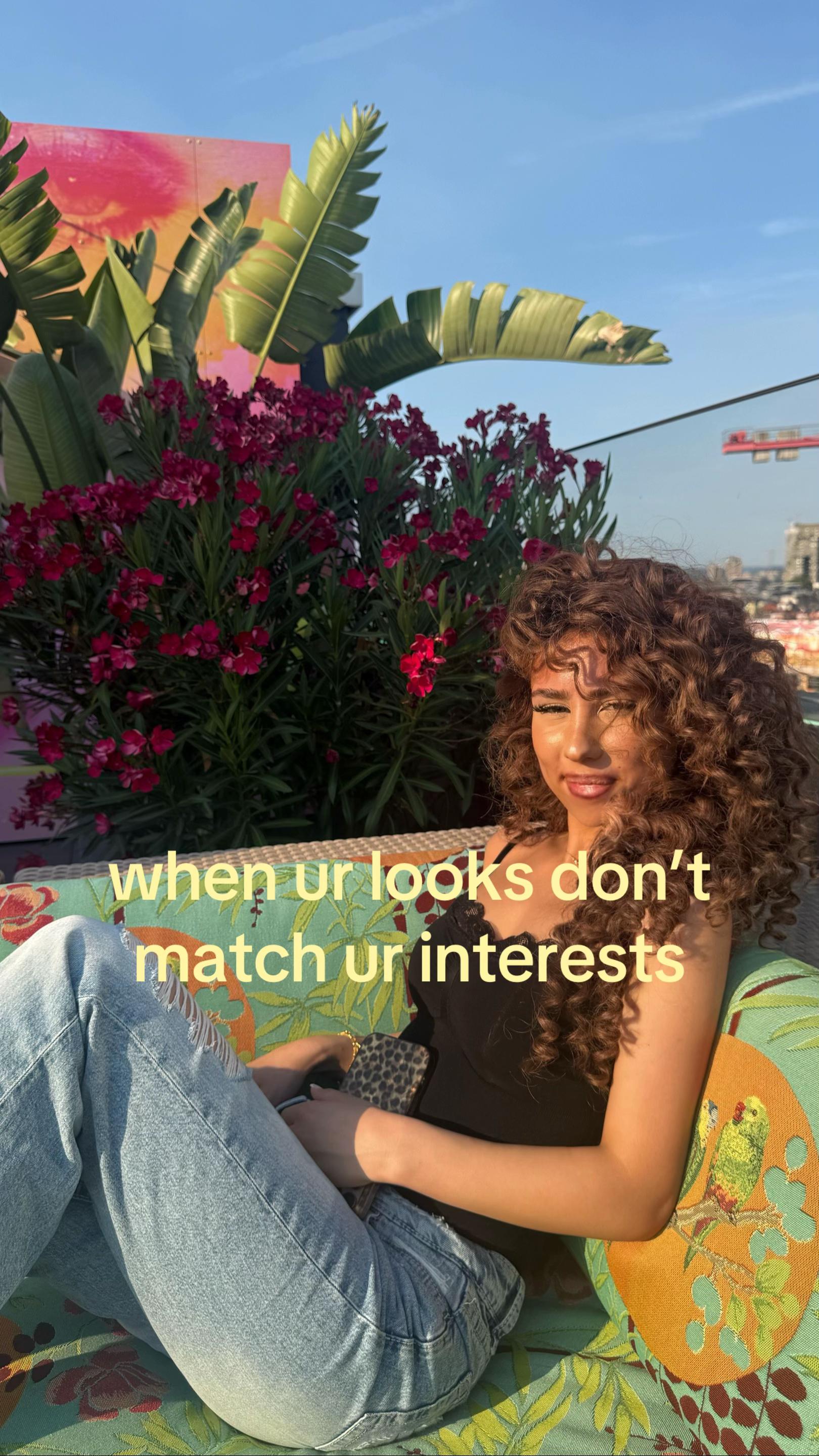 @s ᥫ᭡