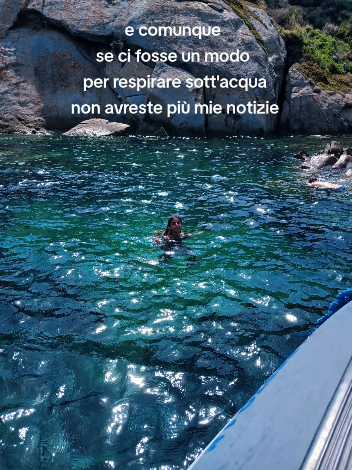 @Valee