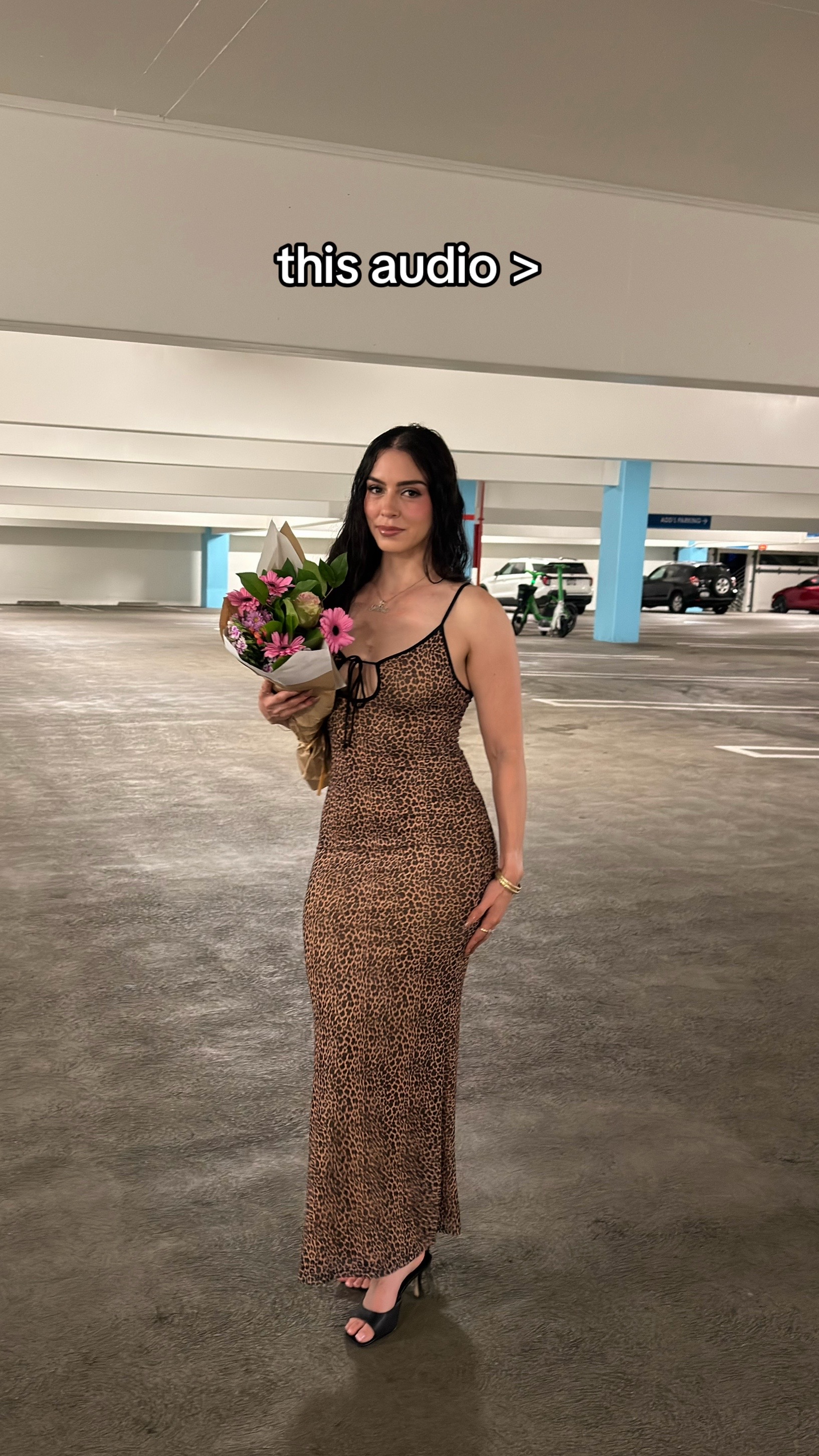 @yeseniamona