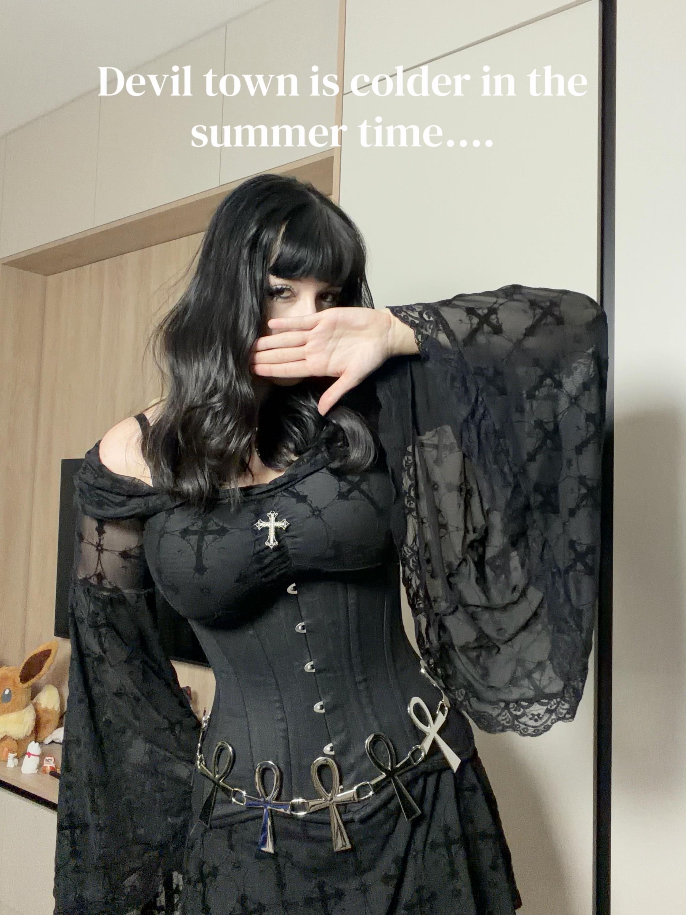 @𝓝𝓮𝓫𝓪 🦇