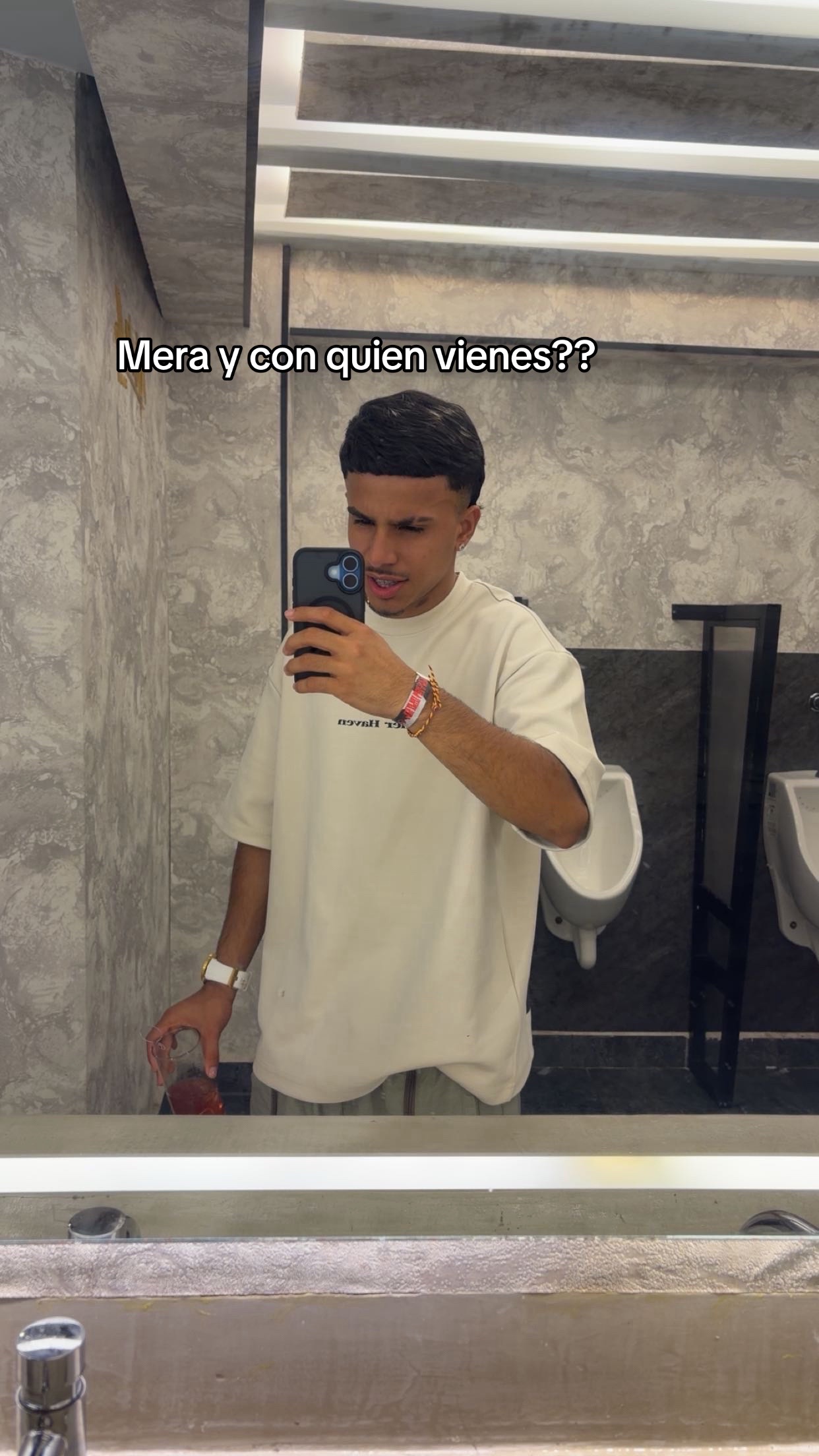@🥸