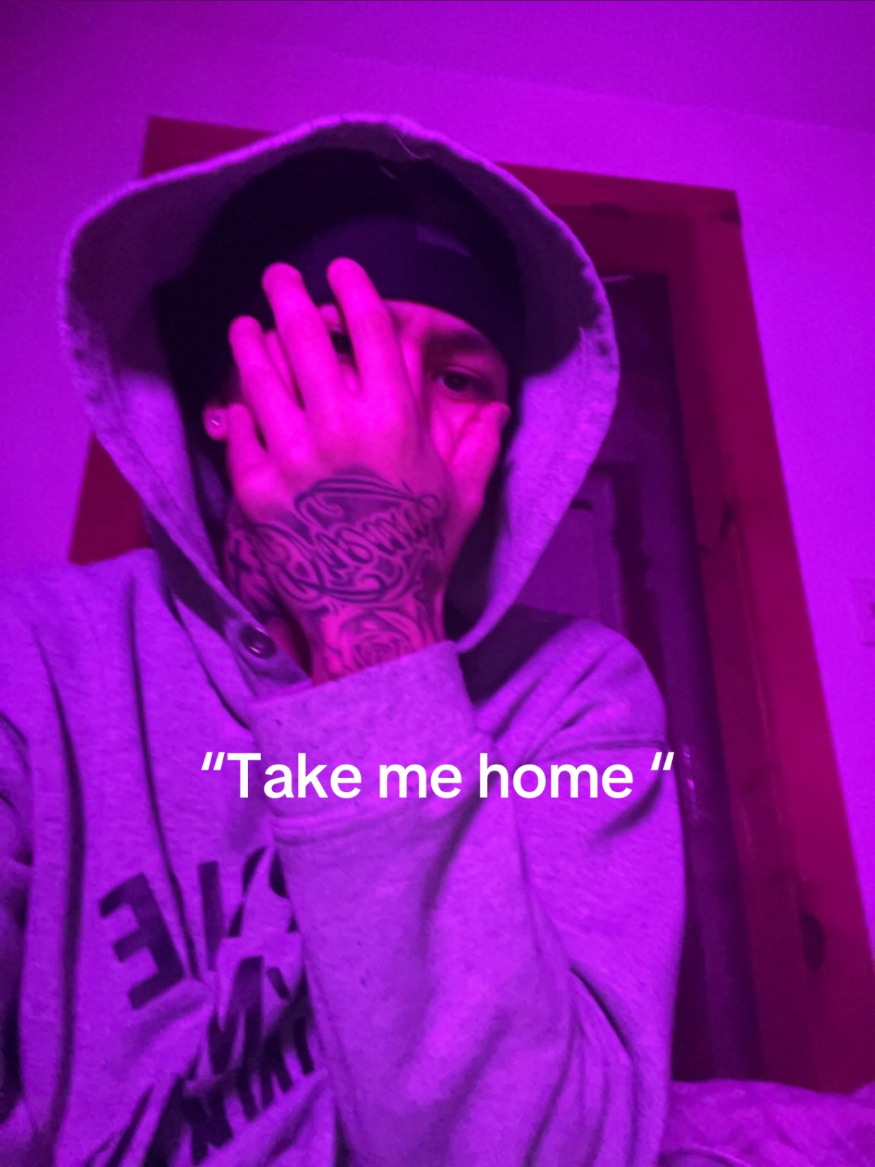 @ÁJ