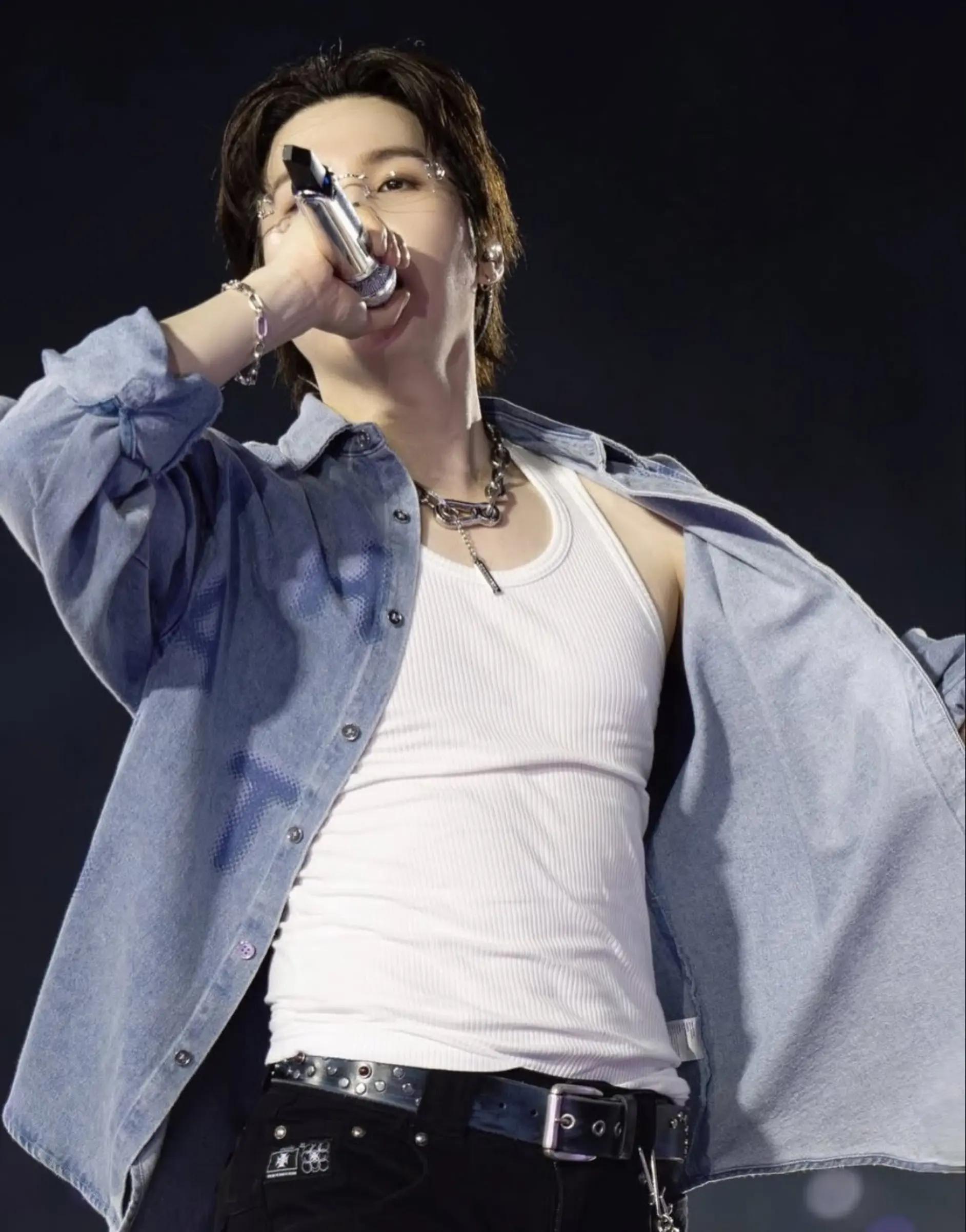 @XyoojBe⁷ ⟭⟬ 💜 ⟬⟭