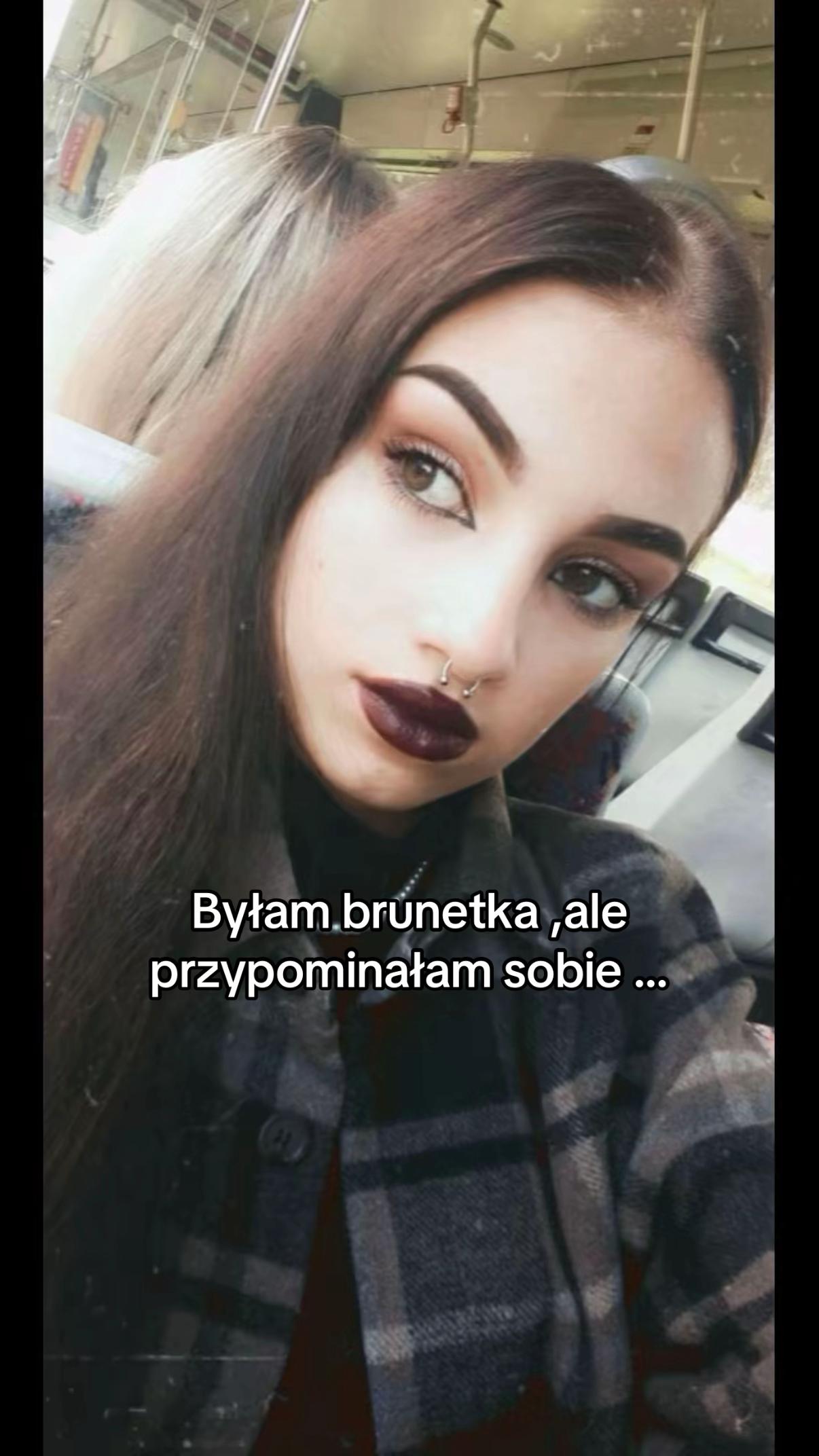 @skosia_