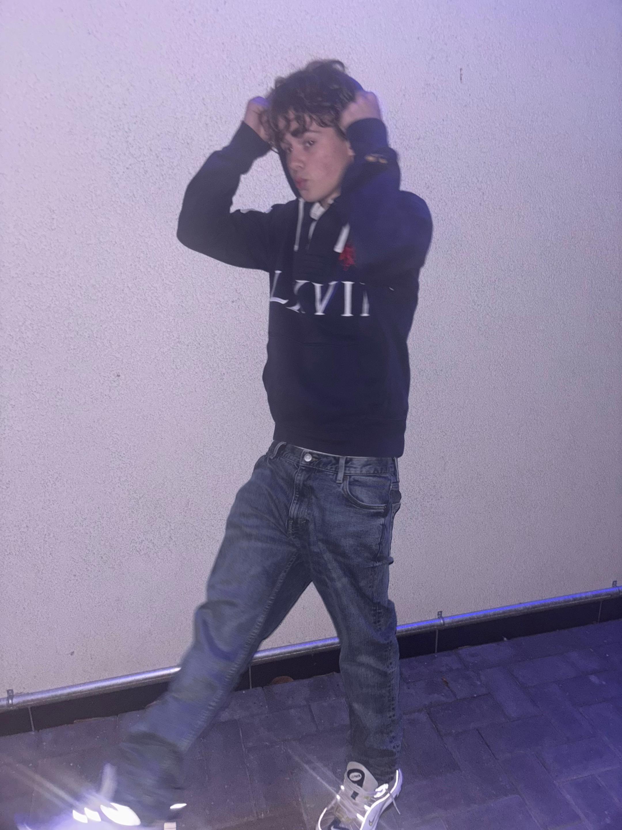 @Larpvid