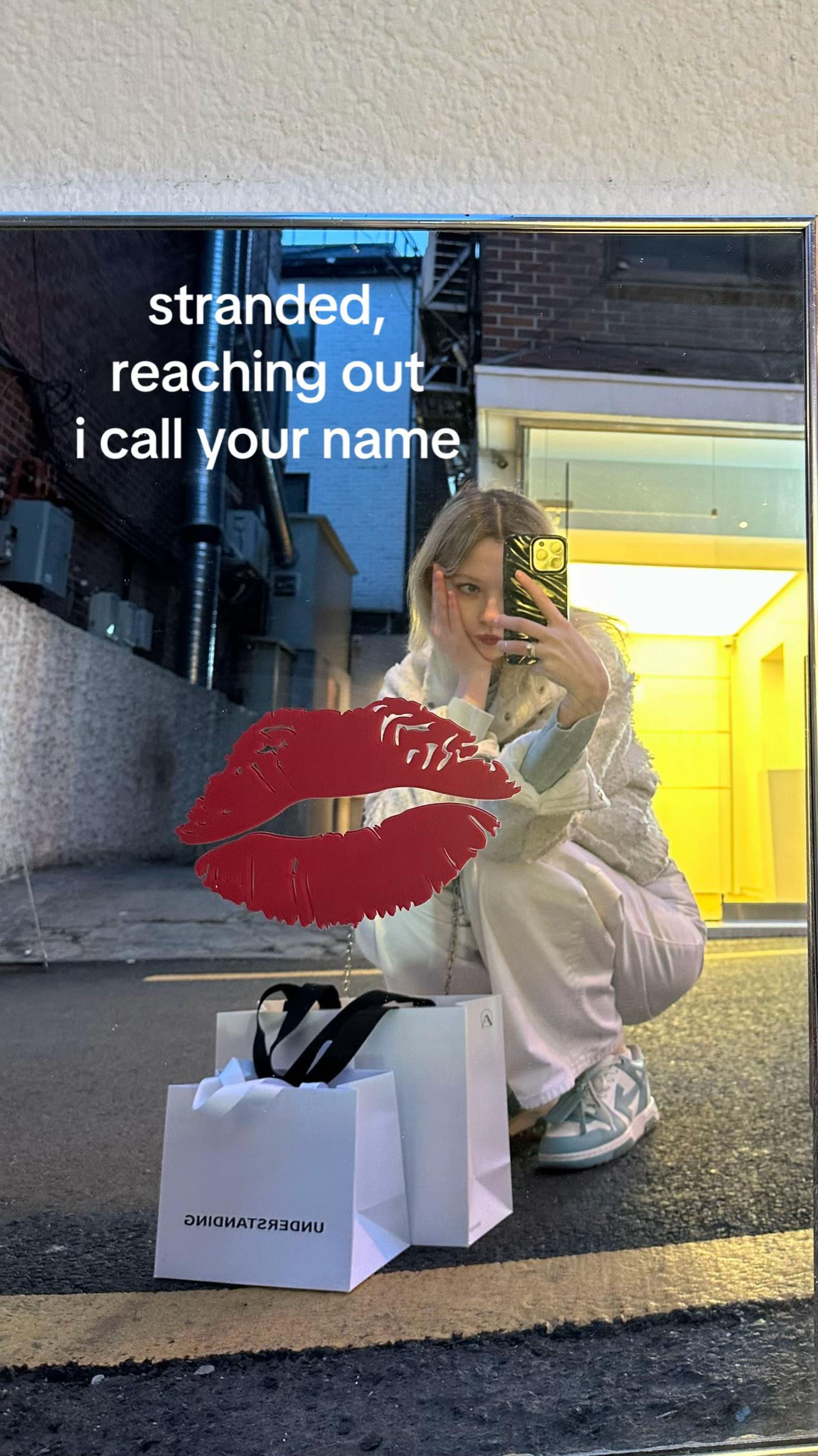 @inst: callmeviplease