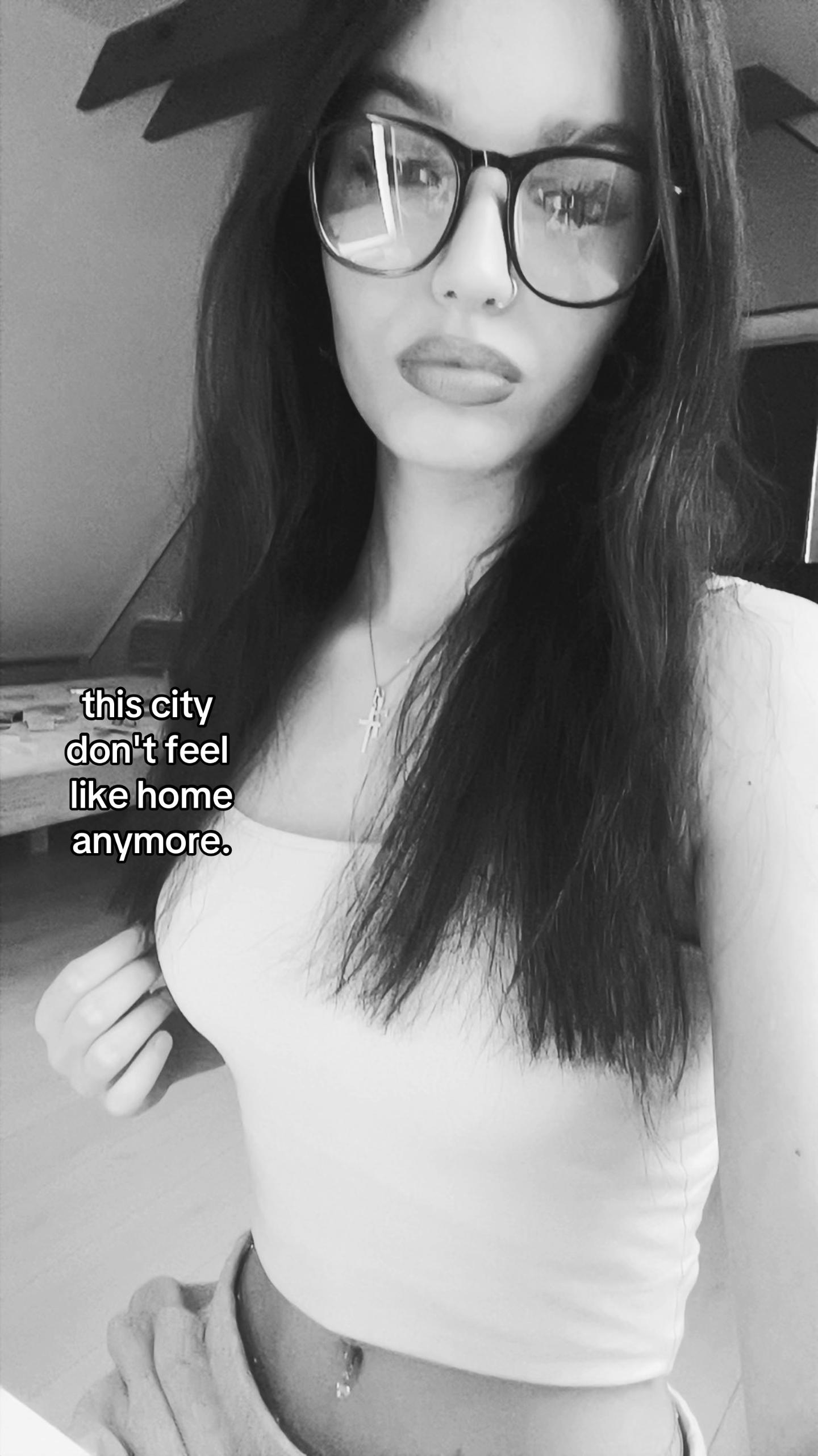 @𝒞
