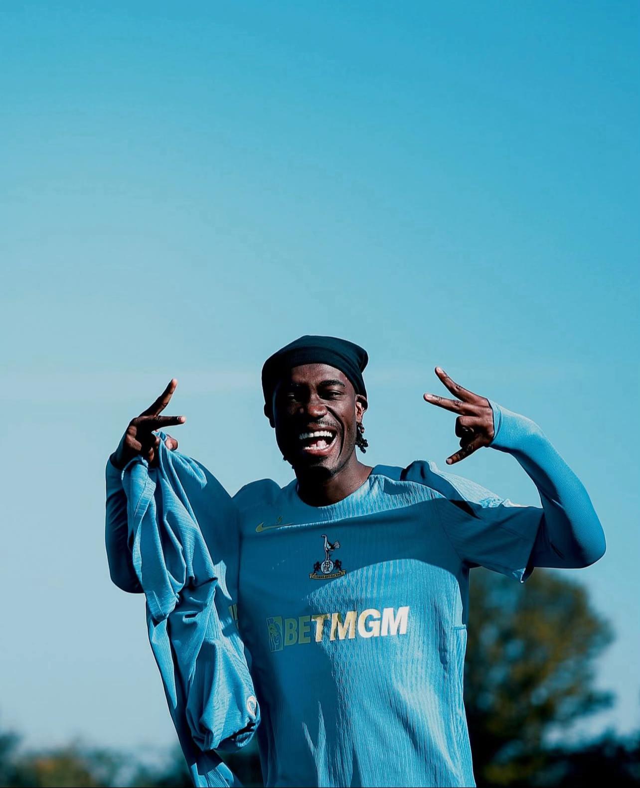 @FAN CLUB Yves Bissouma