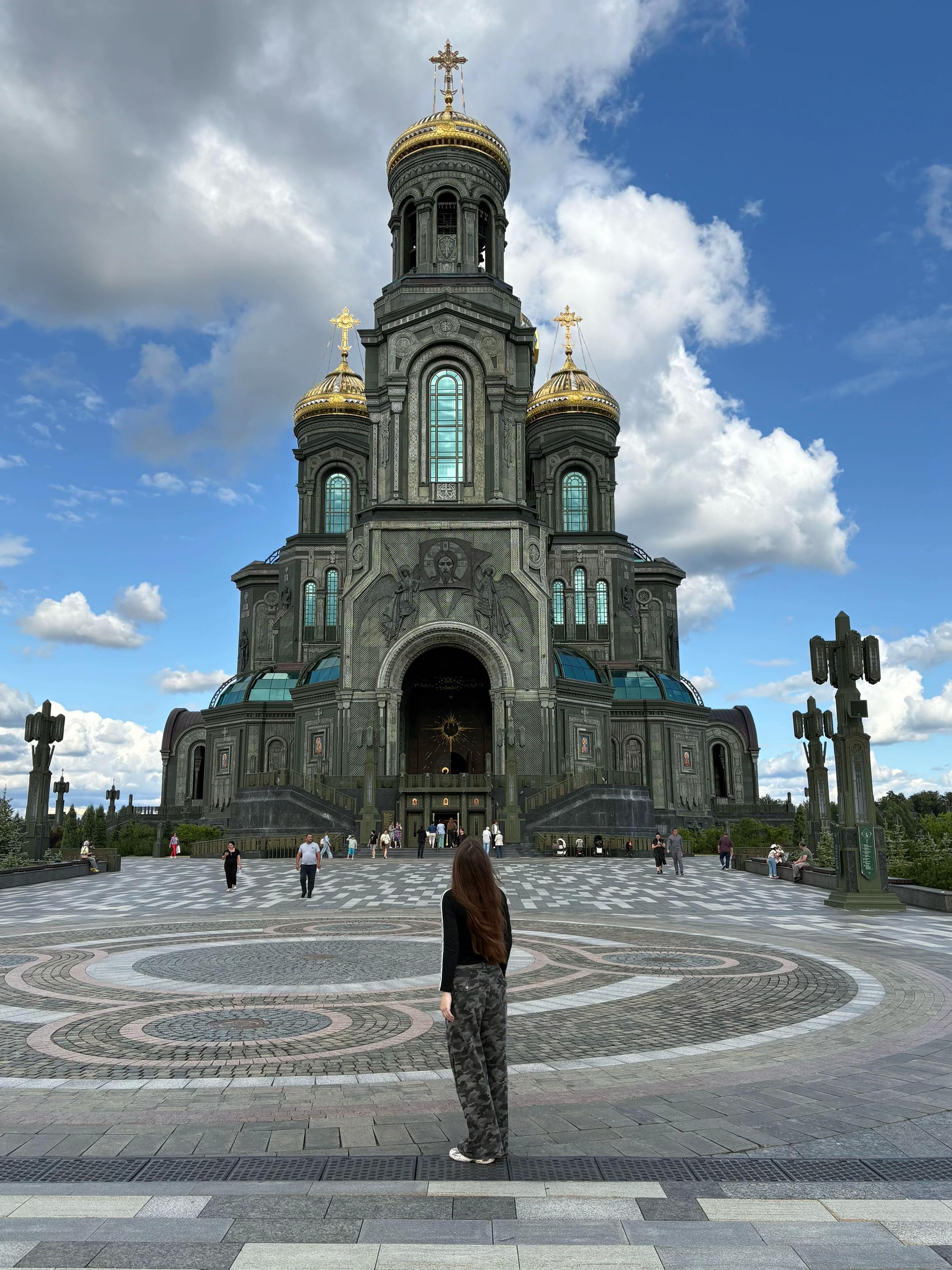 @официантка в баре