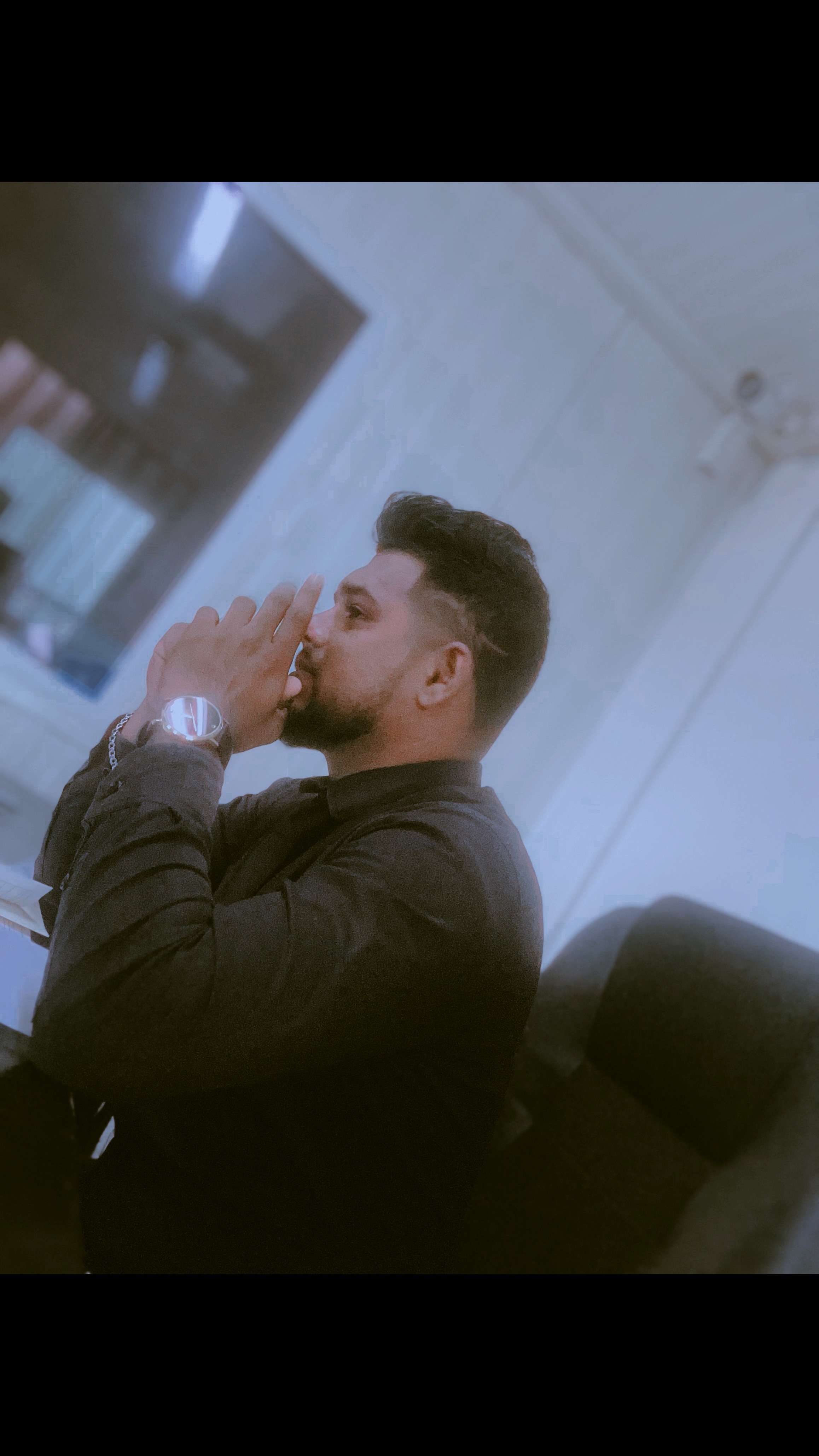 @Raj__🎶