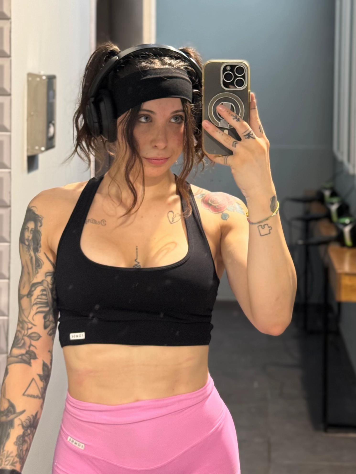 @...
