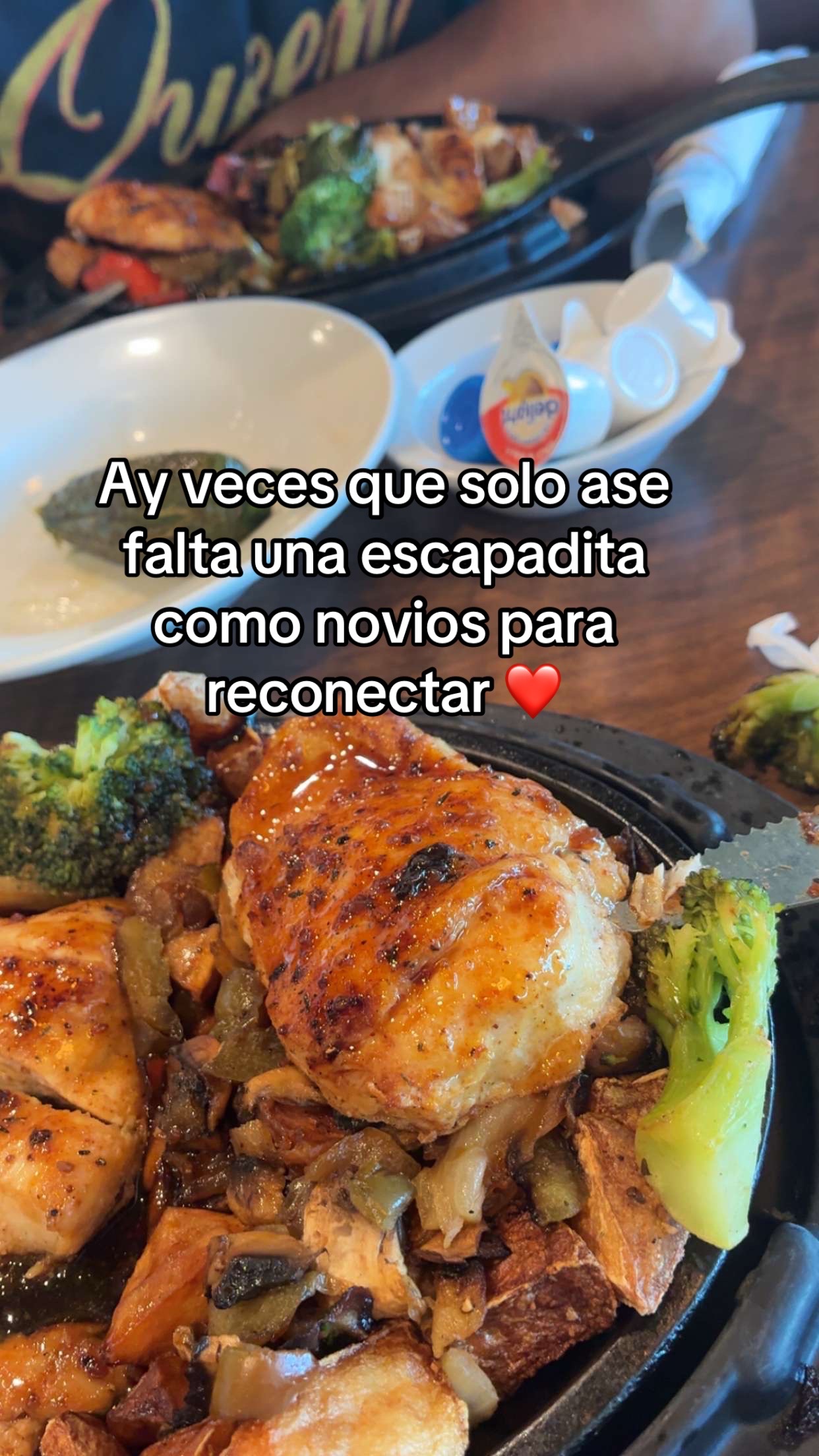 @𝒜𝓃𝒶𝒷𝑒𝓁 𝒢𝓊𝓏𝓂𝒶𝓃