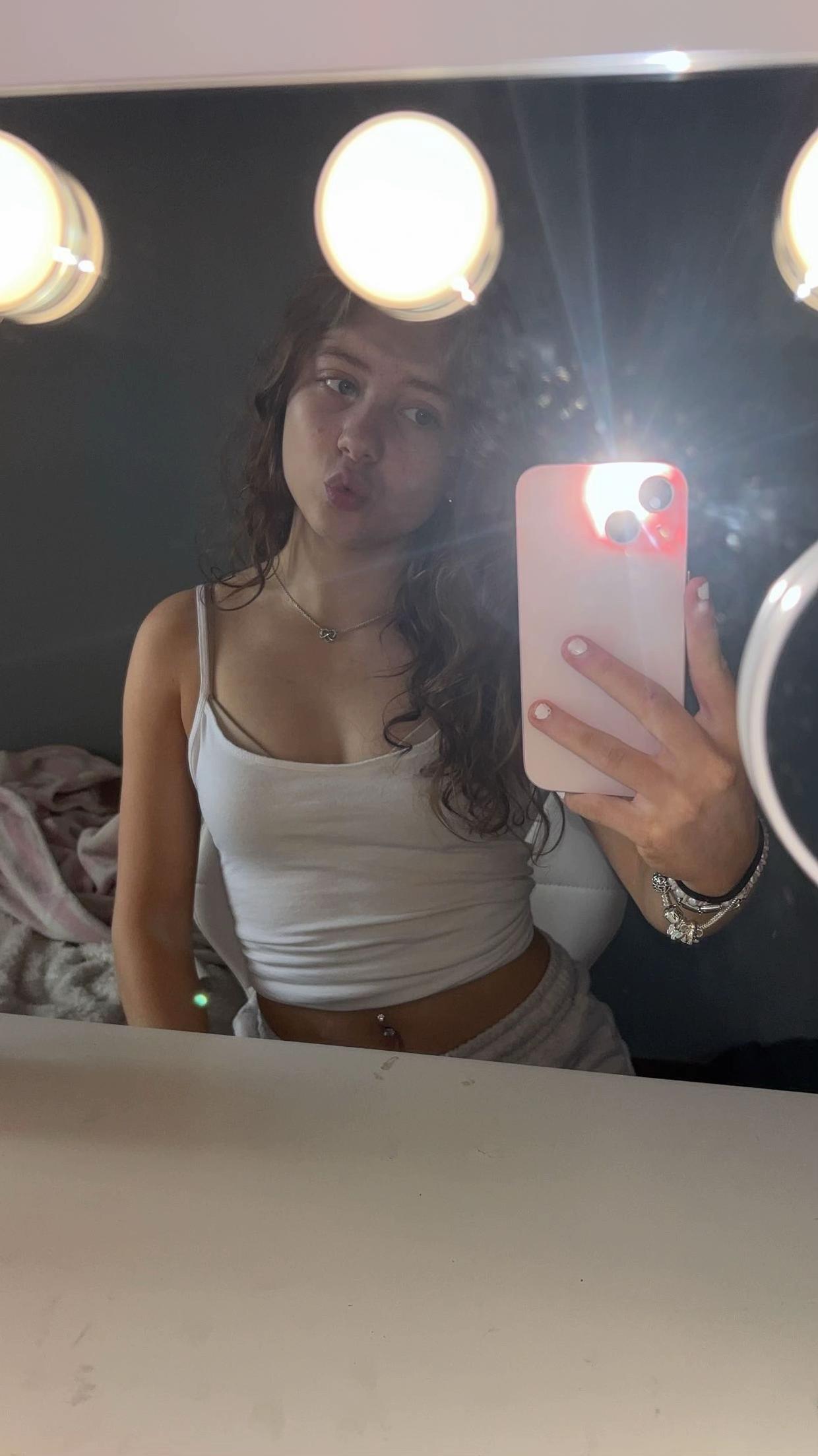 @.samanthassecretaccount