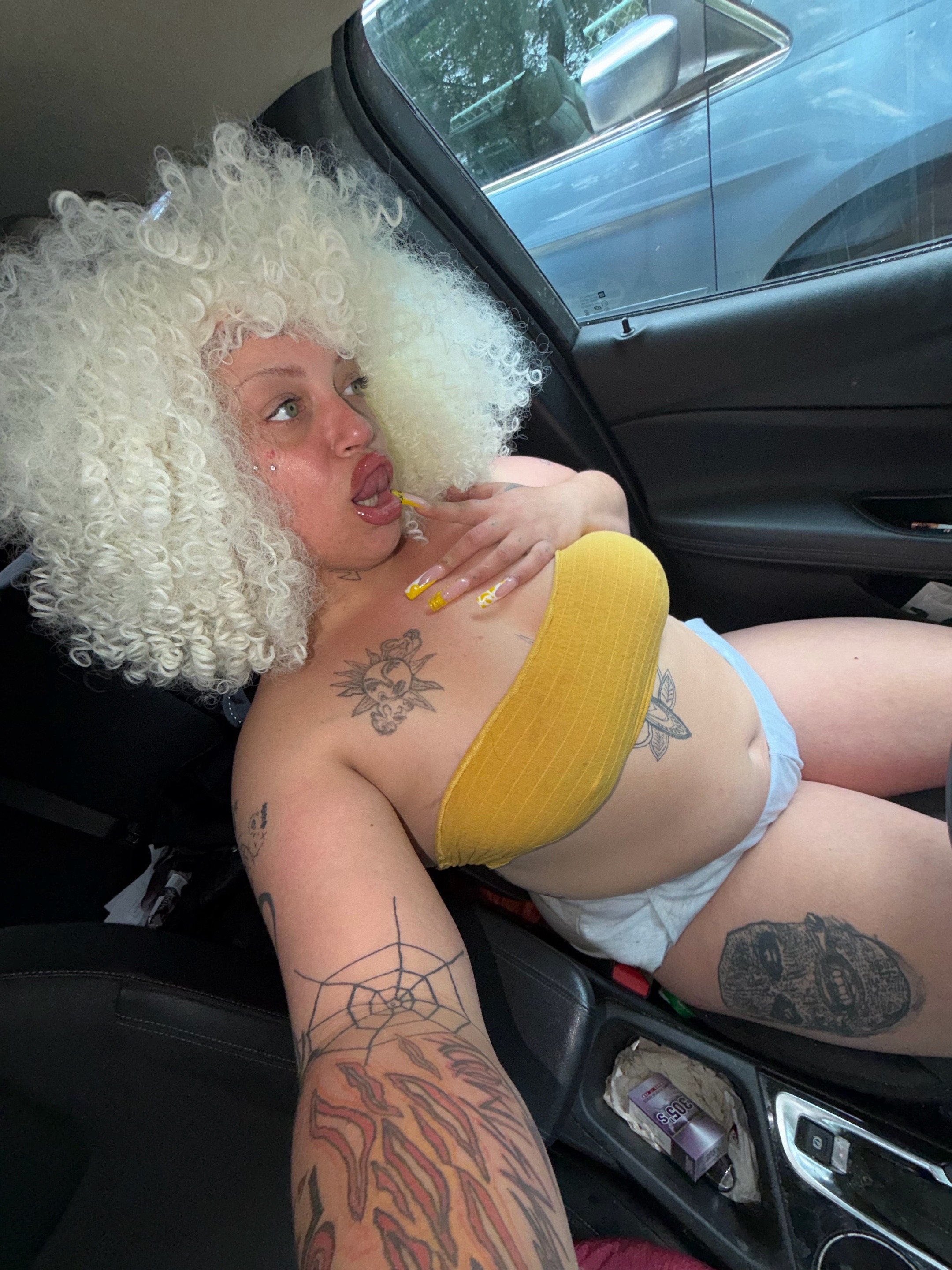 @guurrlnextdoor