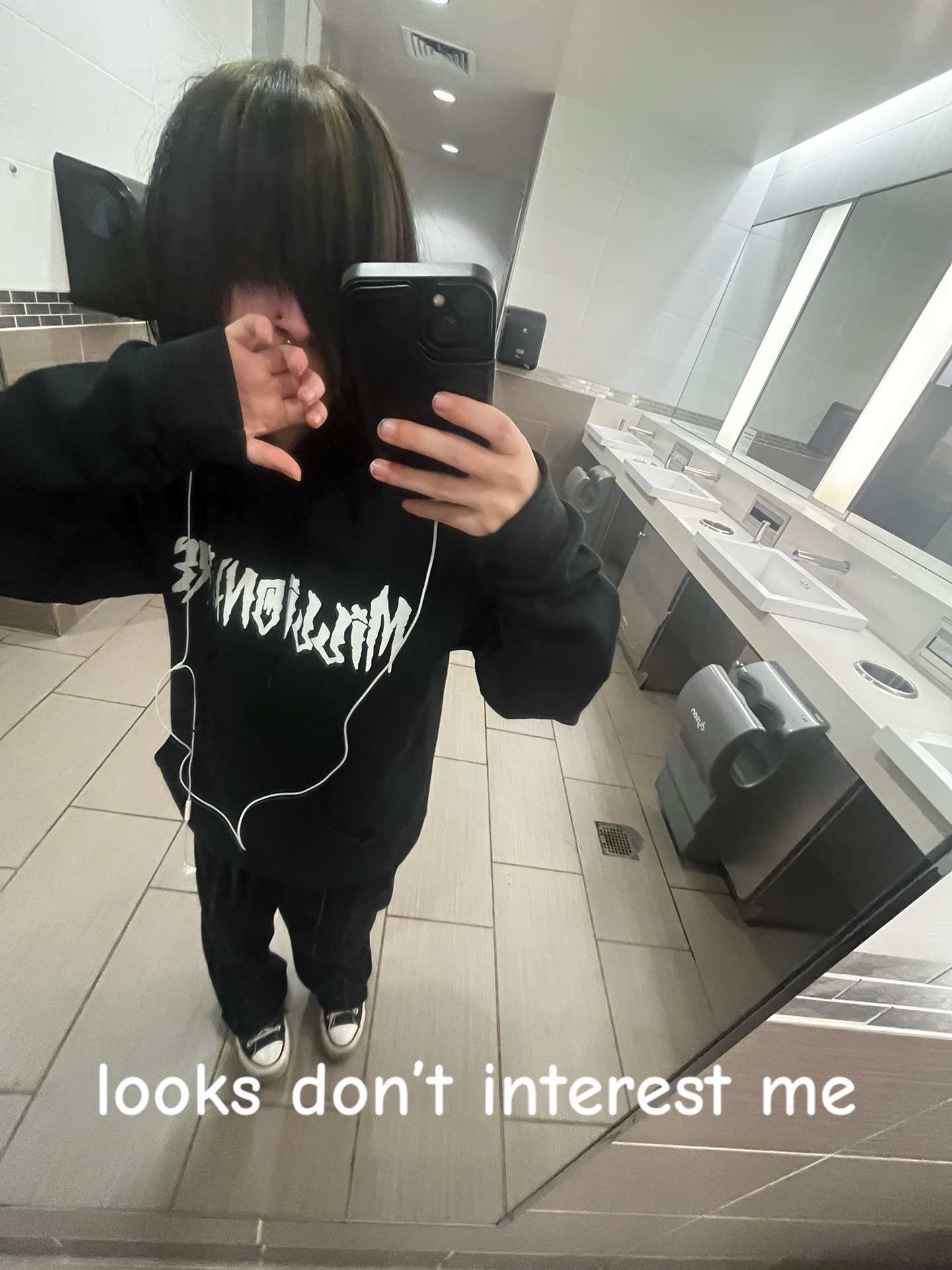 @⃟