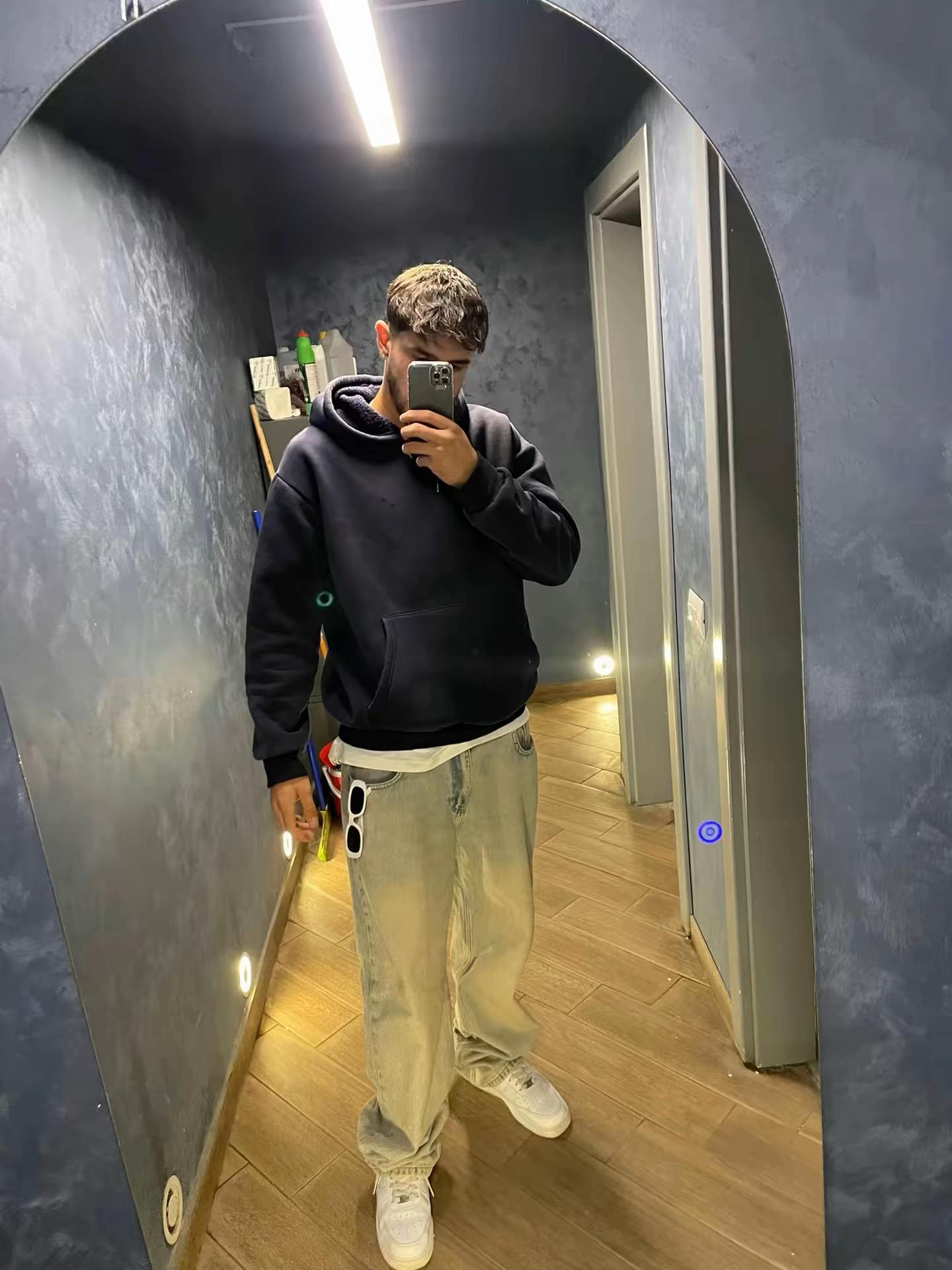 @888