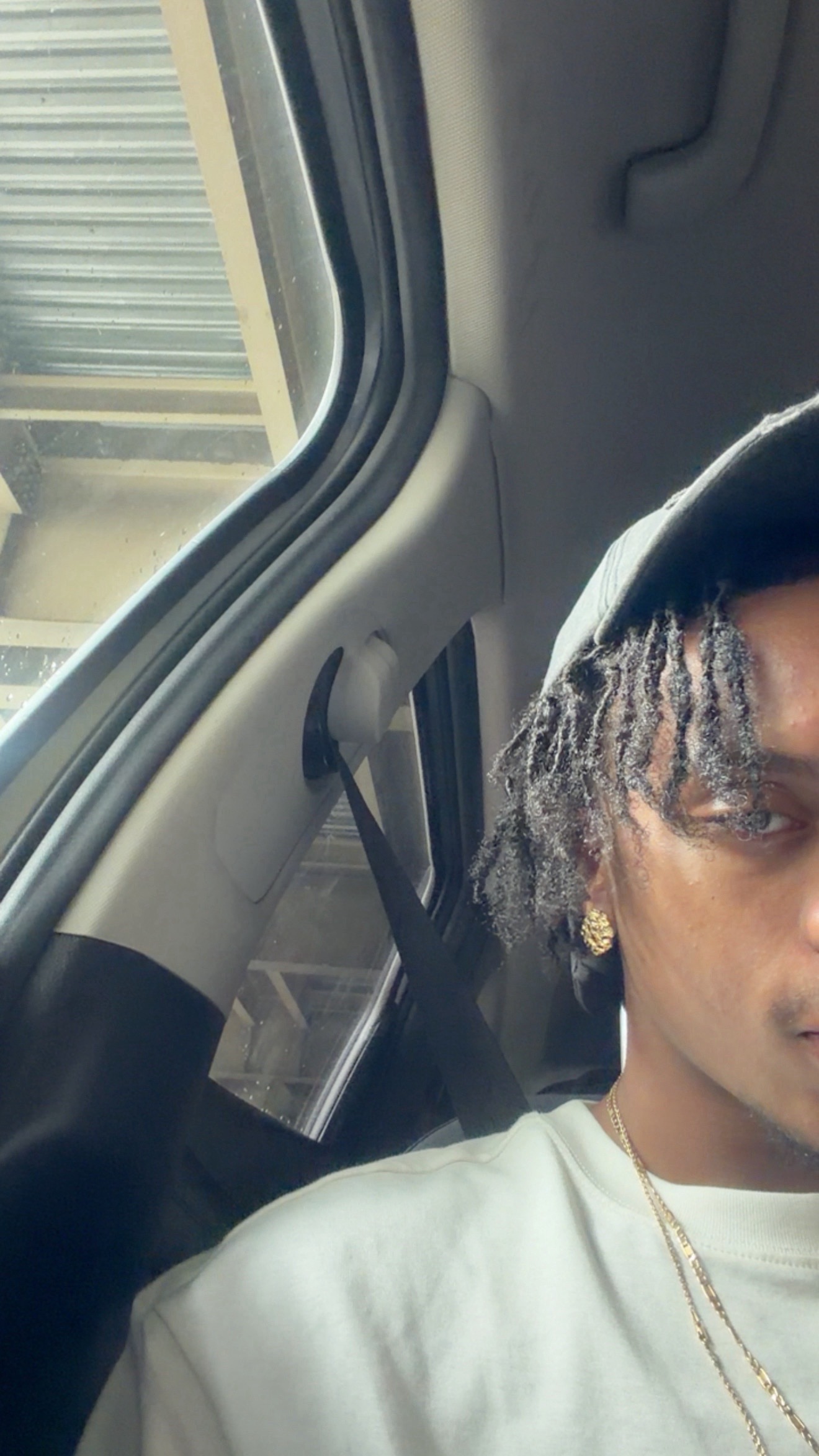 @putitonnizzy