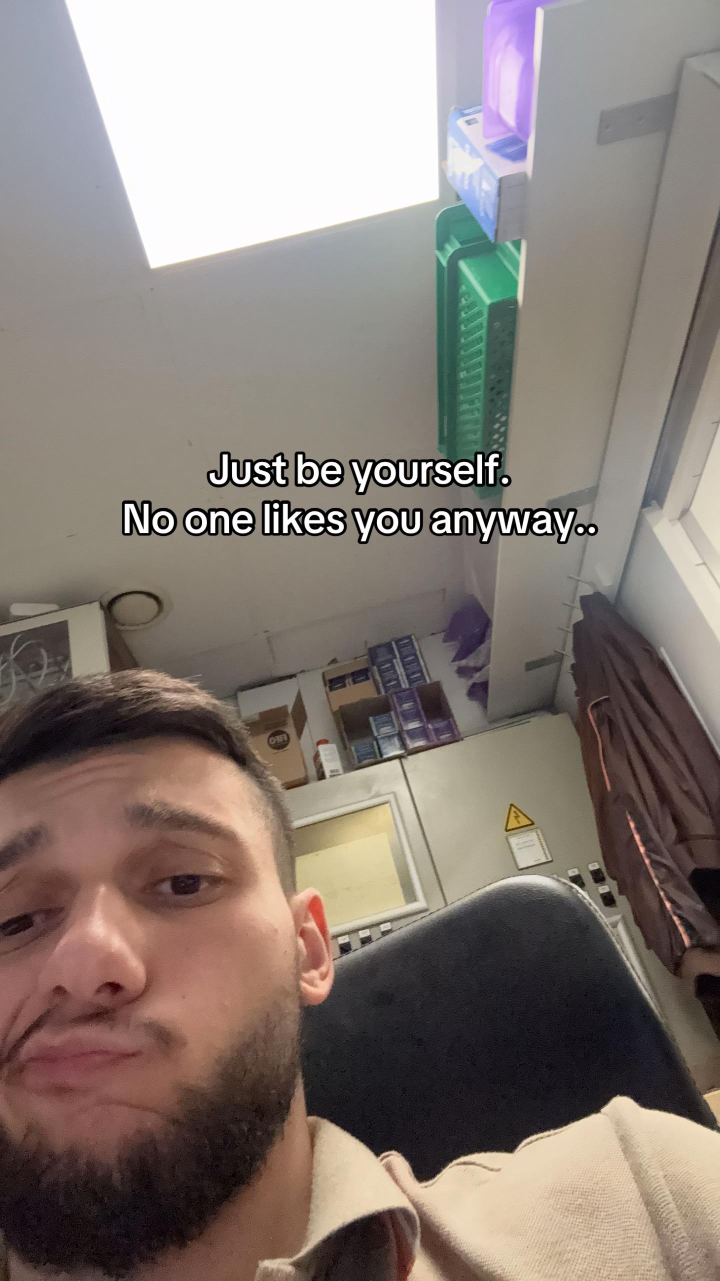@Aleks🇦🇱