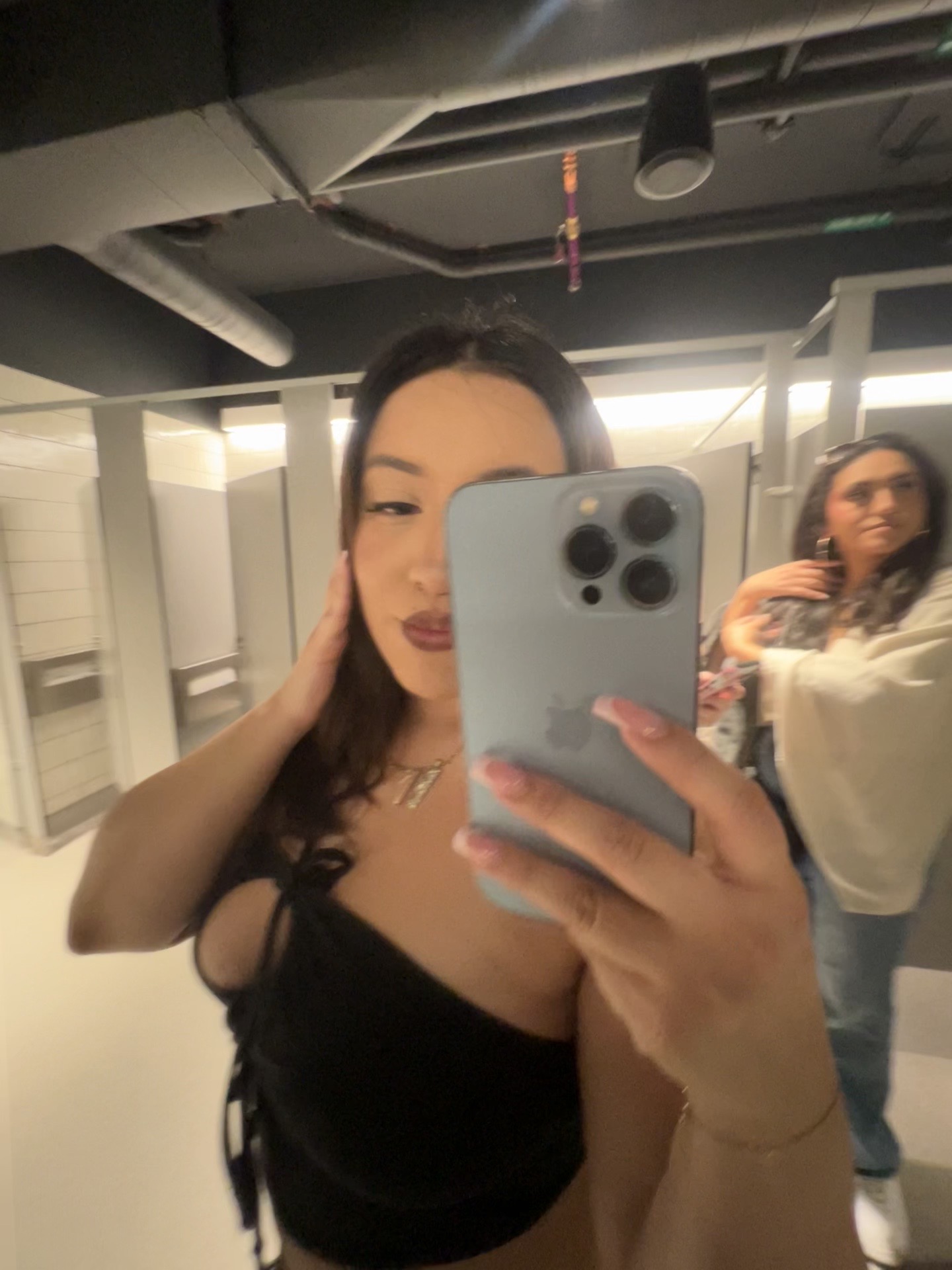 @sabrina