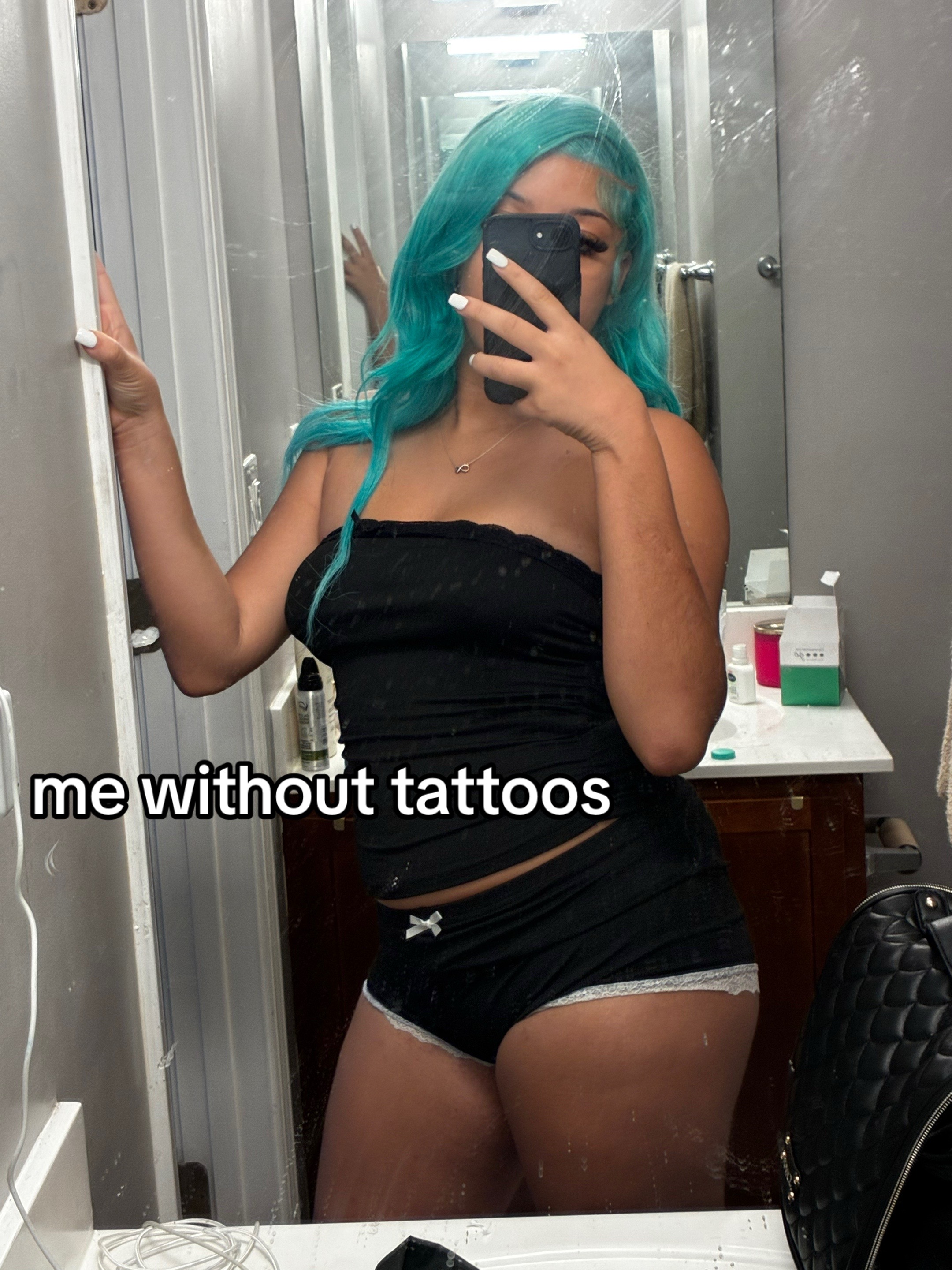 @Nina 🧸🖤