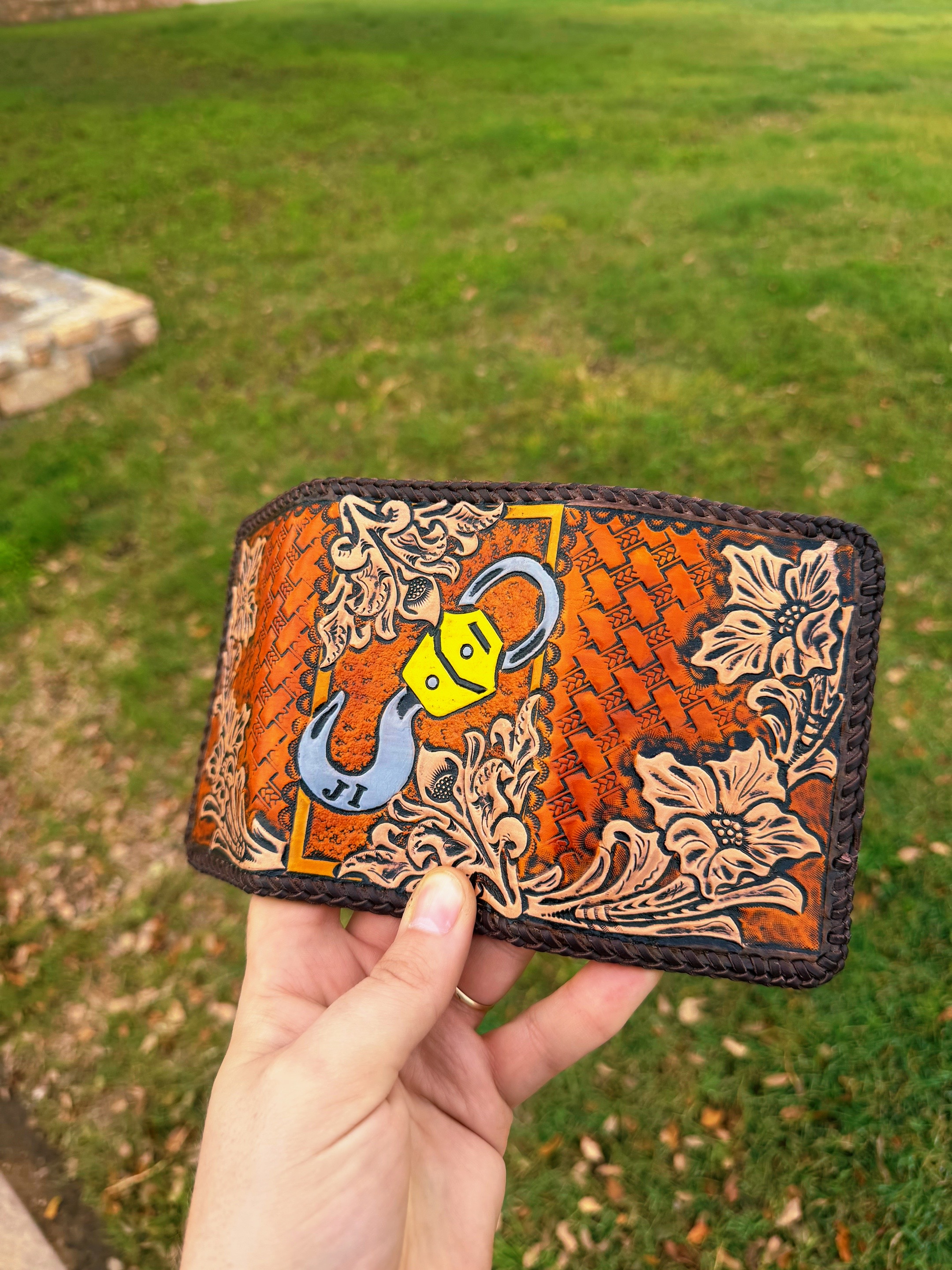@FireLillyLeather