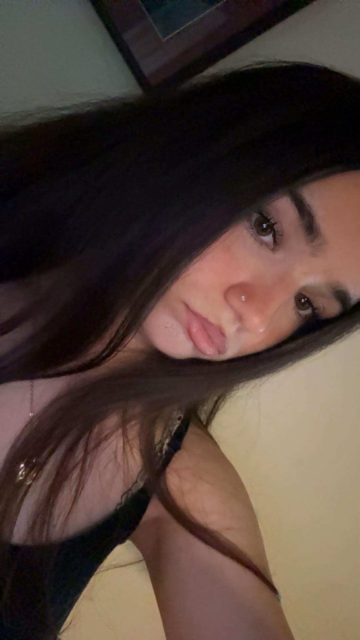@𝐿𝑎𝑢𝑟𝑎 𝐵𝑒𝑙𝑙𝑖