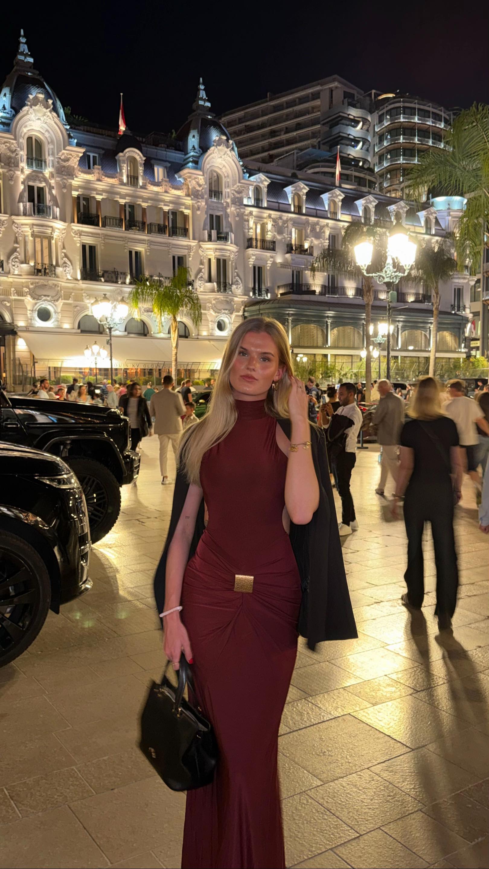 @𝑴𝑨𝑹𝑰𝑬𝑲𝑬 𝑳𝑨𝑹𝑨🪷