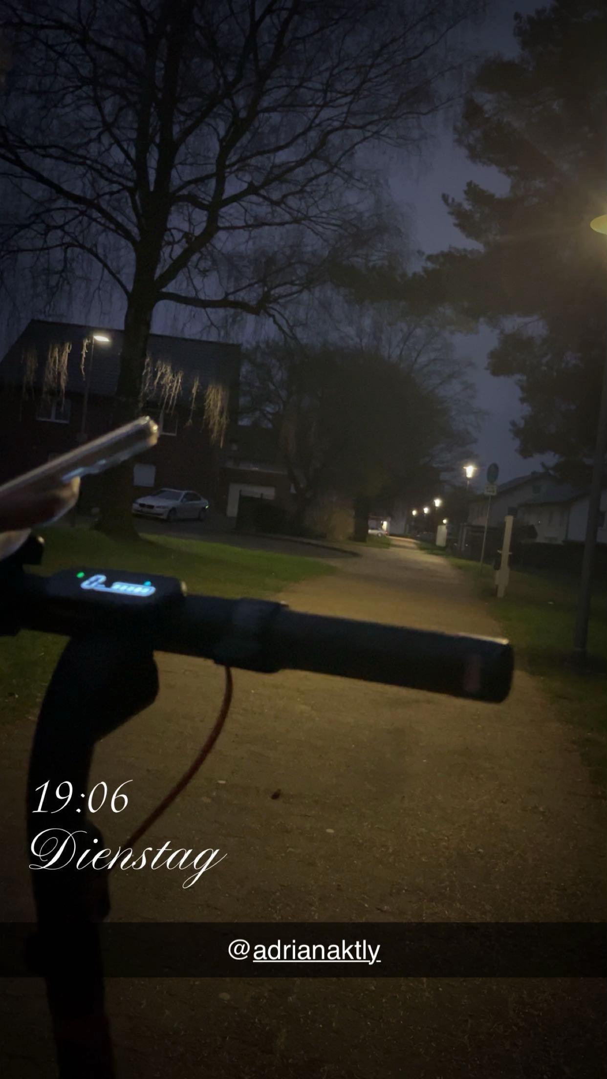 @𝟑𝟑.𝐝𝐢𝐥𝐨𝐤𝐞