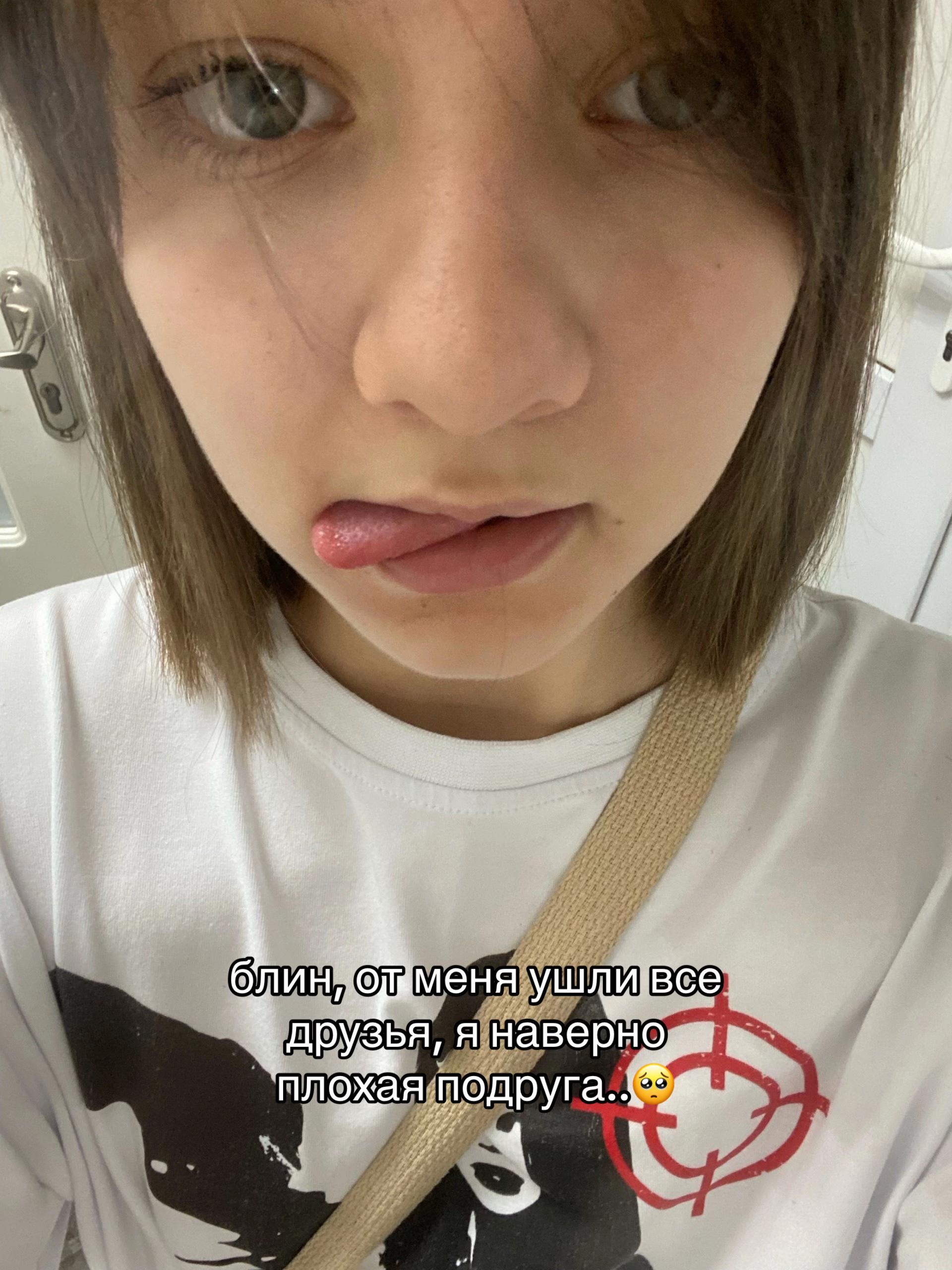 @skarlletq