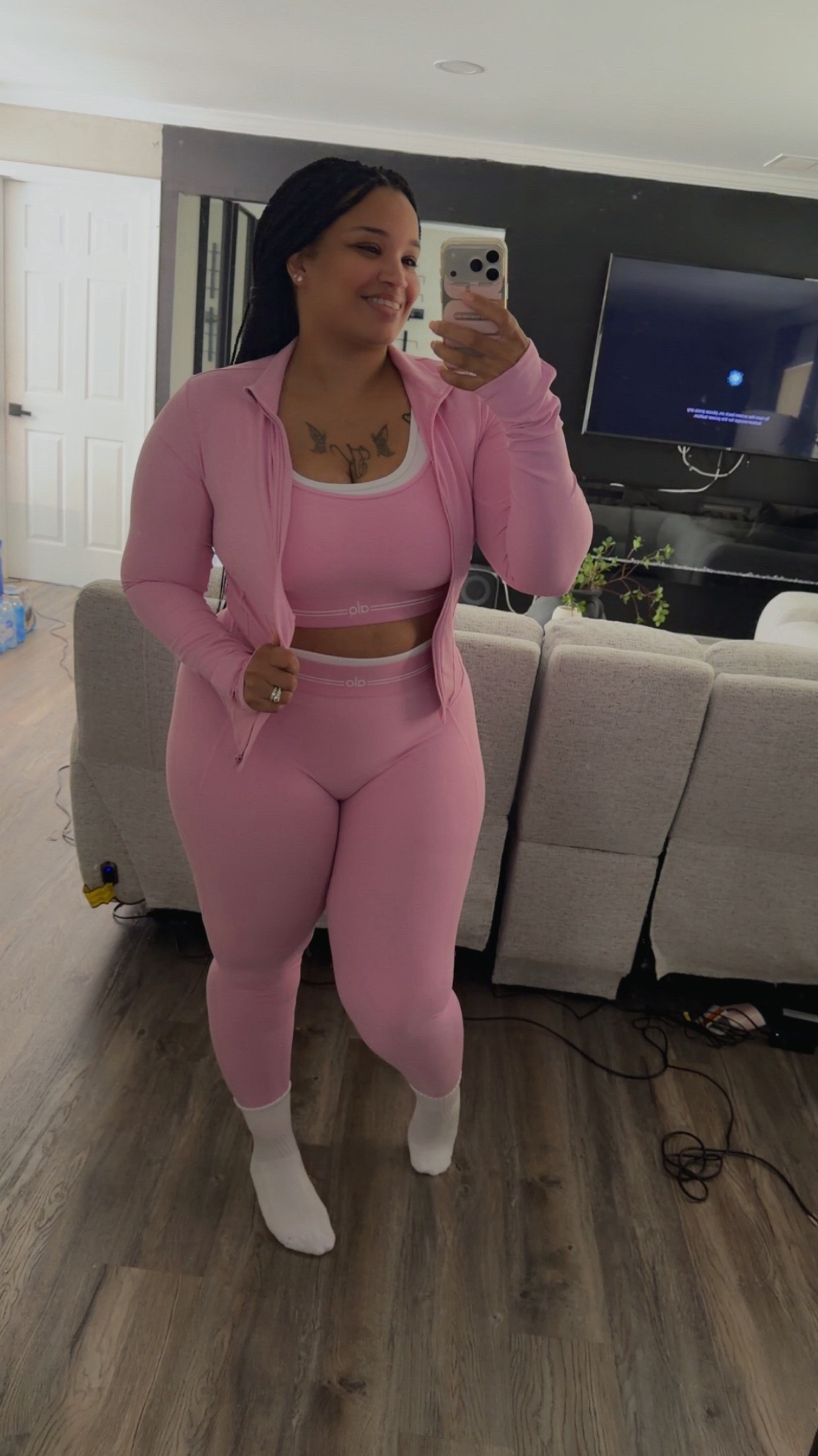 @Keeping__upwith_Dee