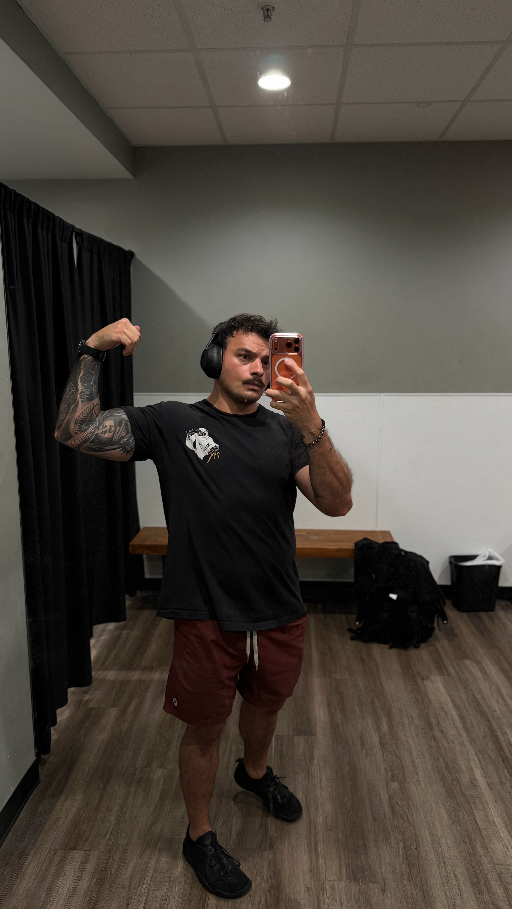 @Victor4L