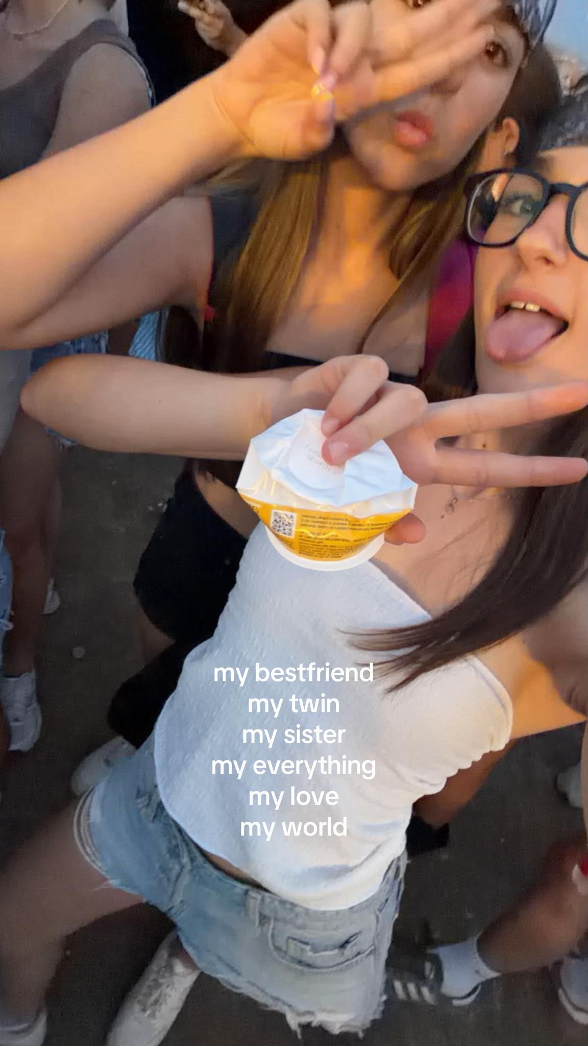 @๐brunettetwins๐